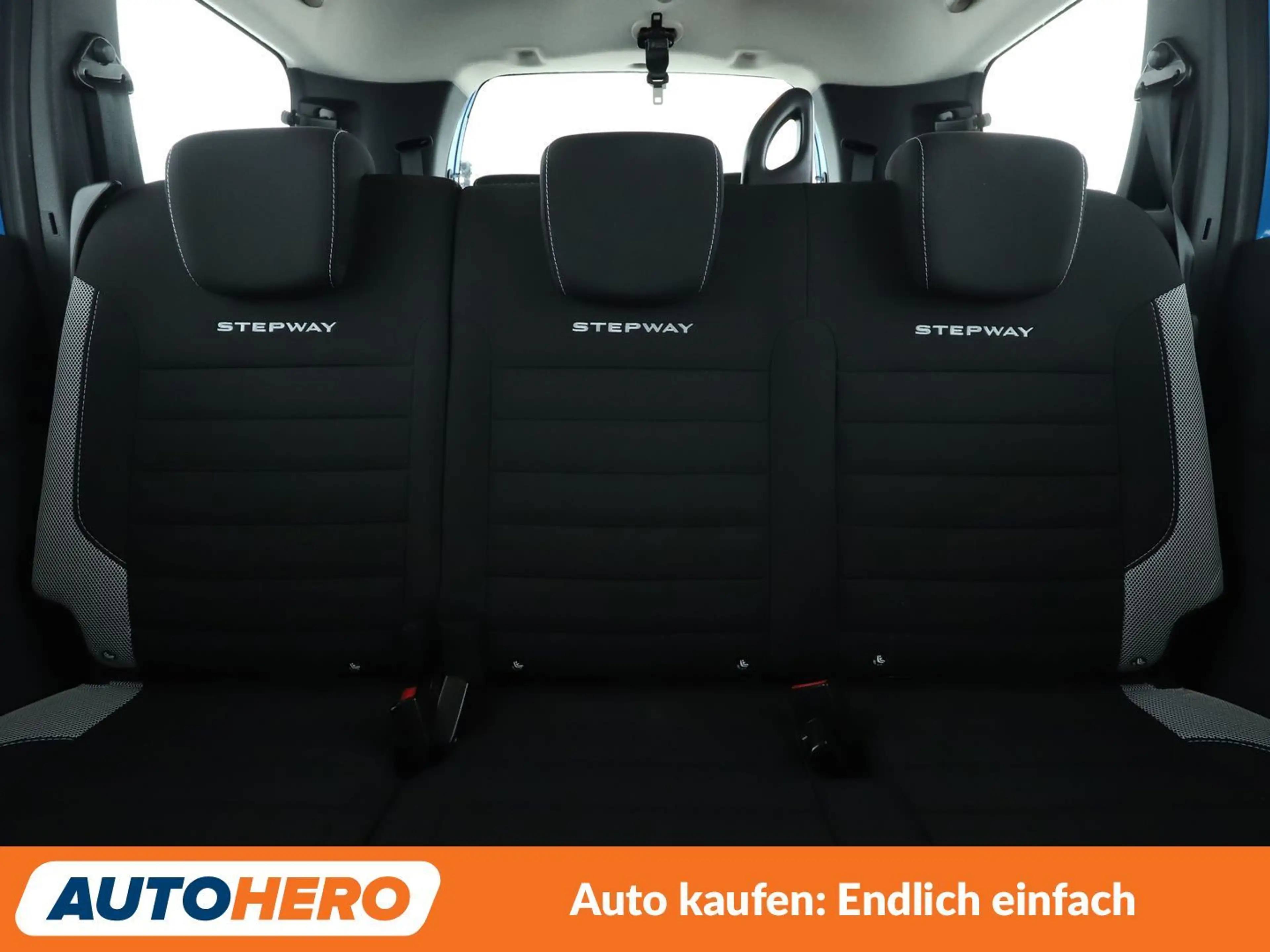 Dacia Lodgy 1.3 TCe Stepway Plus*NAVI*TEMPO*CAM*PDC*SHZ*AHK* — photo 15