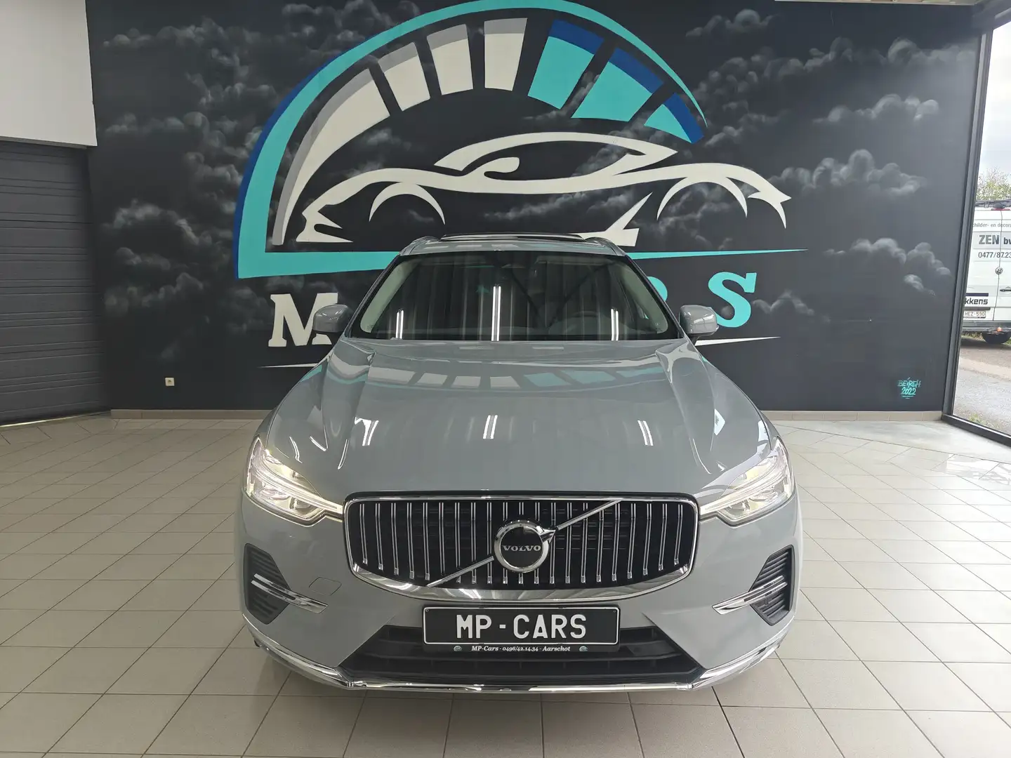Volvo XC60 XC60 T6 AWD Plug-in Hybrid Ultra Bright Gris - 2
