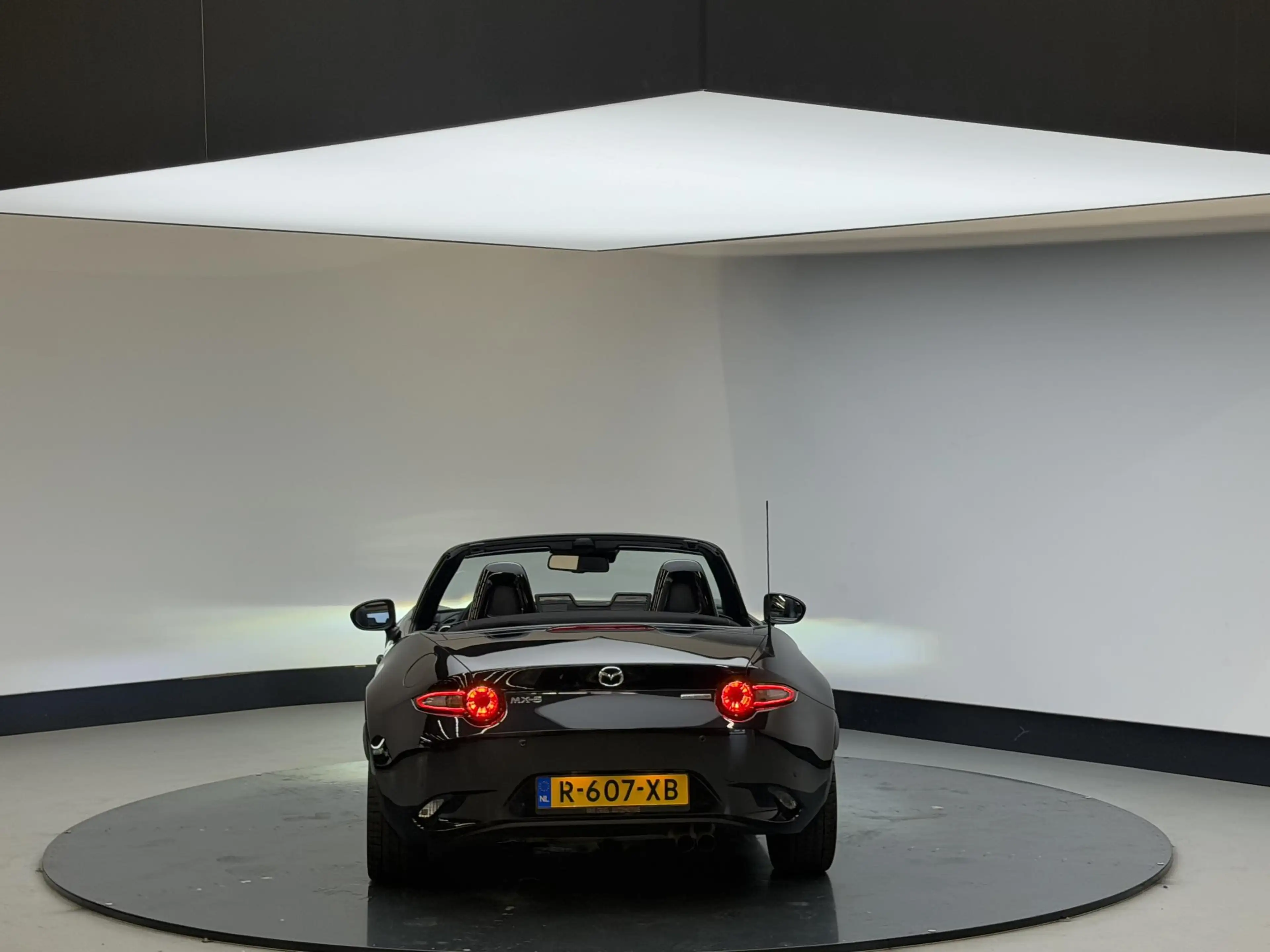 Mazda MX-5 2.0 SkyActiv-G 184 Luxury | Leer | Stoelverw | dea — photo 8