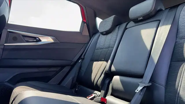 Renault Austral view 9