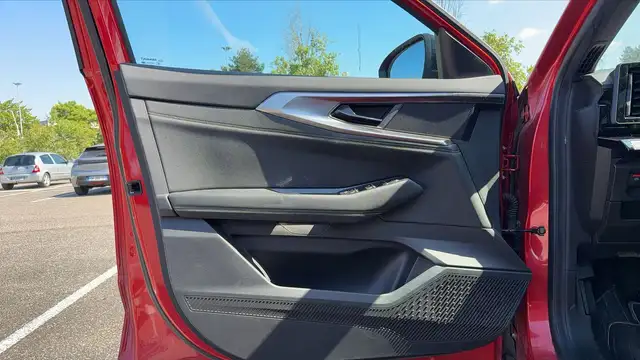 Renault Austral view 7