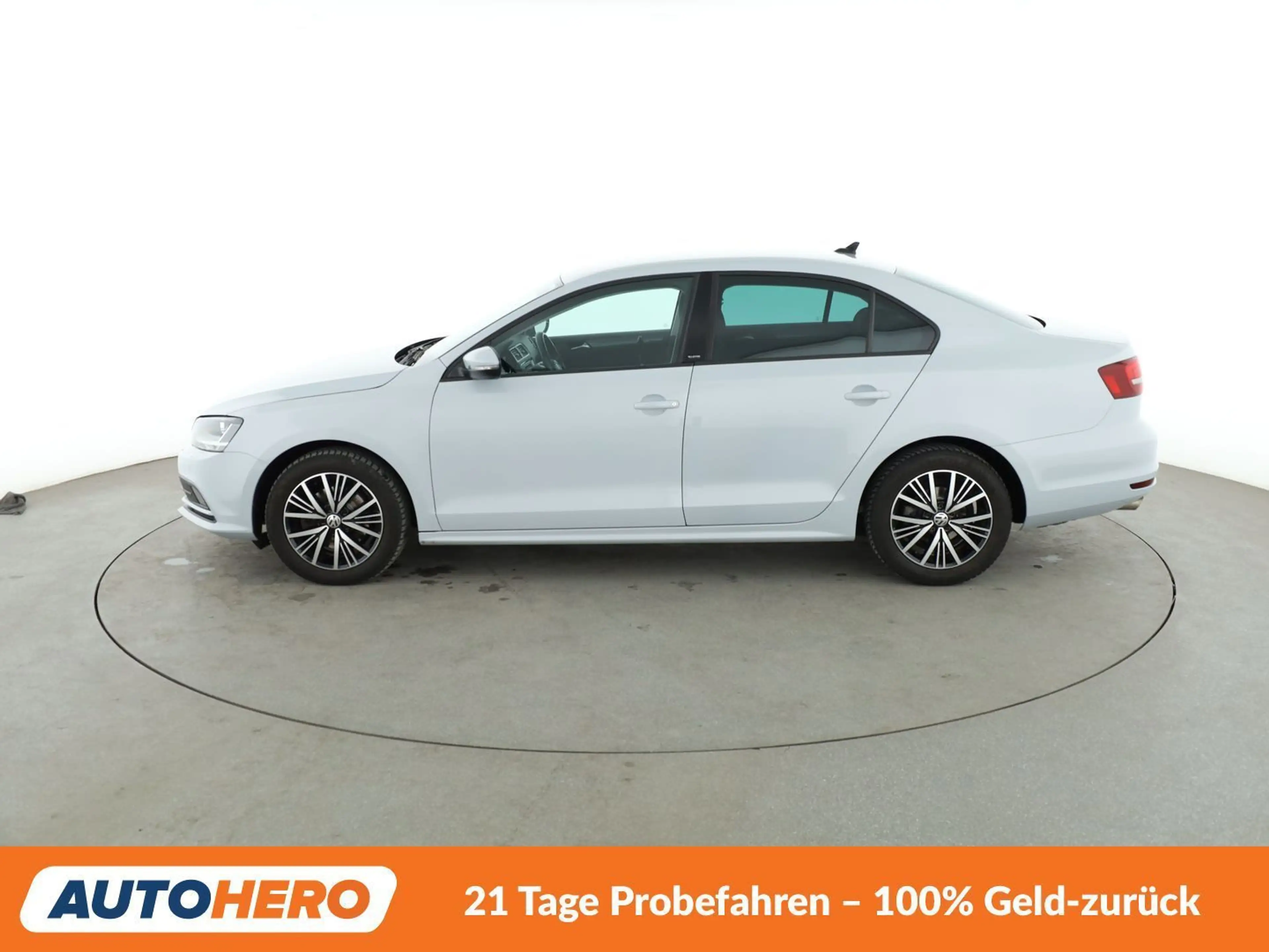 Volkswagen Jetta 1.2 TSI Basis BlueMotion*NAV*TEMPO*PDC*SHZ*BT — photo 3