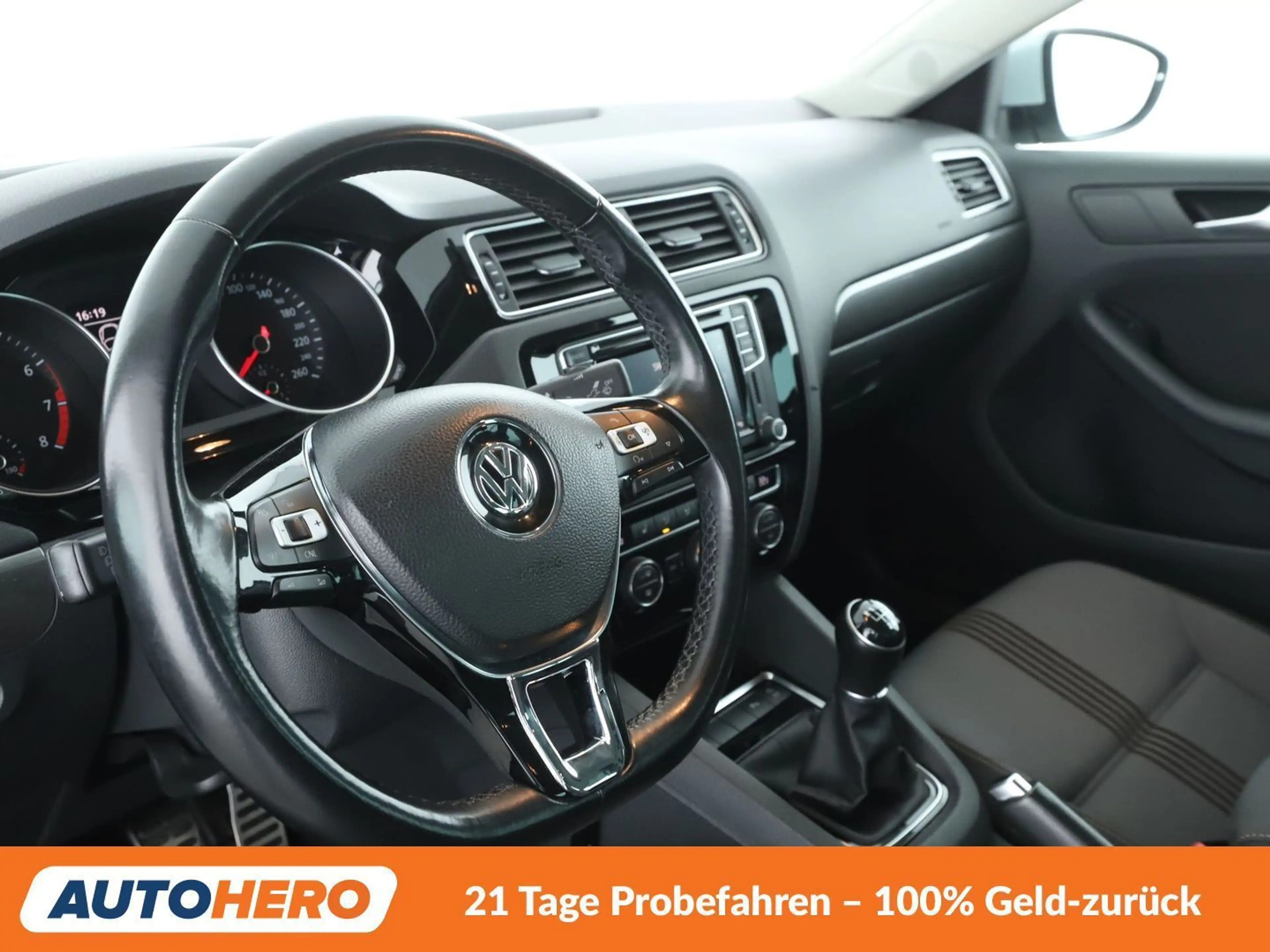 Volkswagen Jetta 1.2 TSI Basis BlueMotion*NAV*TEMPO*PDC*SHZ*BT — photo 11
