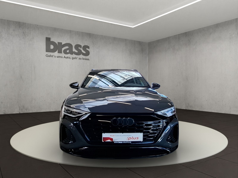 Audi Q8 e-tron S line 50 quattro 250 kW — photo 8