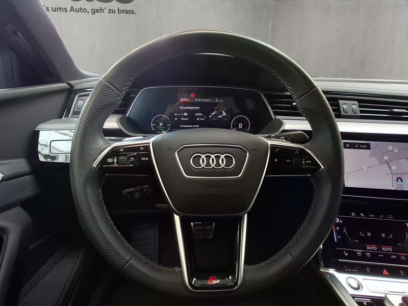 Audi Q8 e-tron S line 50 quattro 250 kW — photo 10