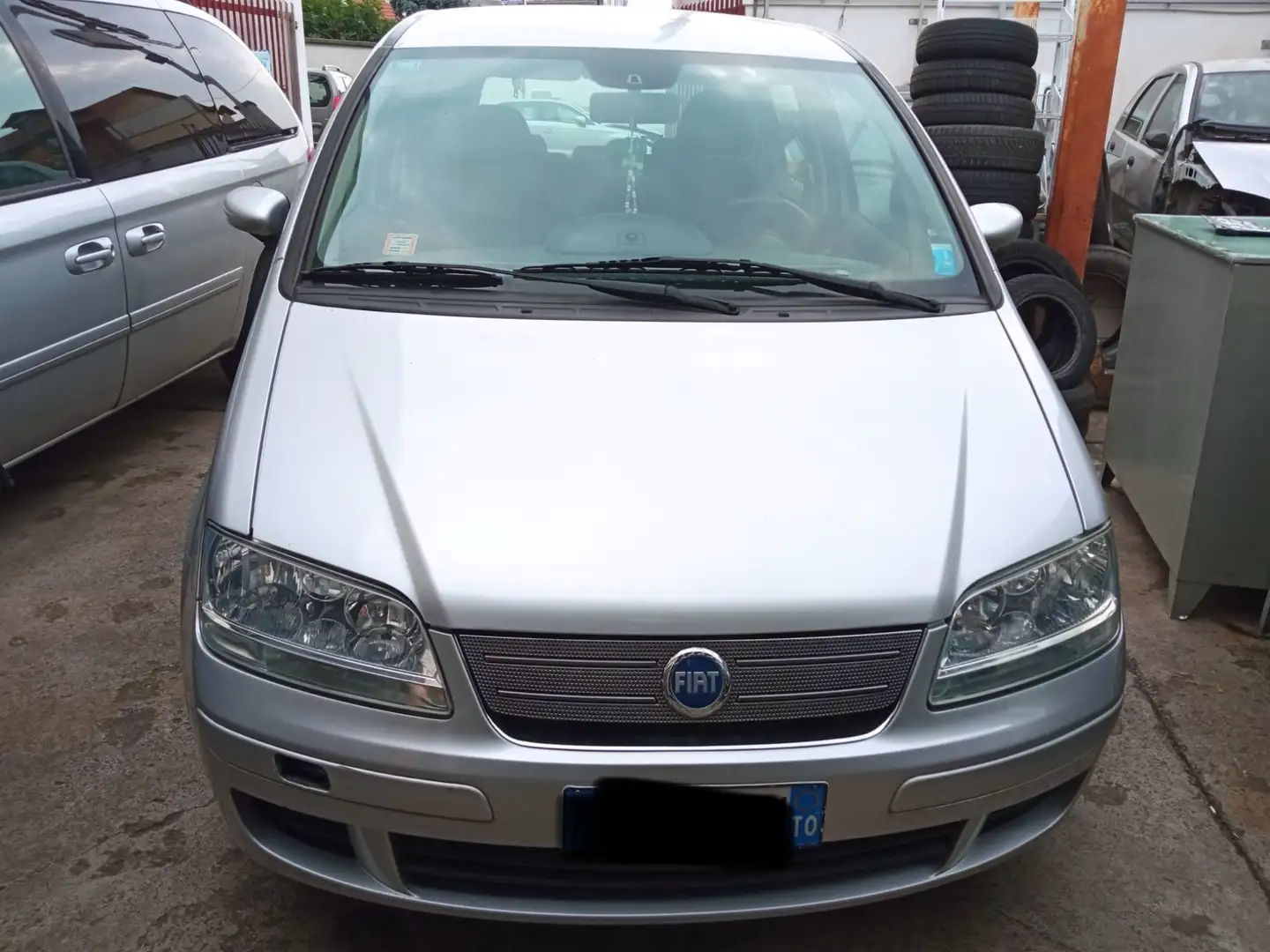 Fiat Idea 1.4 16v Dynamic - 1