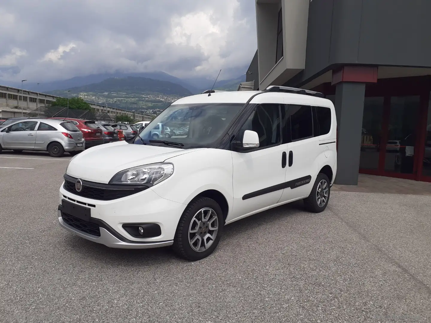 Fiat Doblo 1.6 MJT 120 CV Trekking Weiß - 2