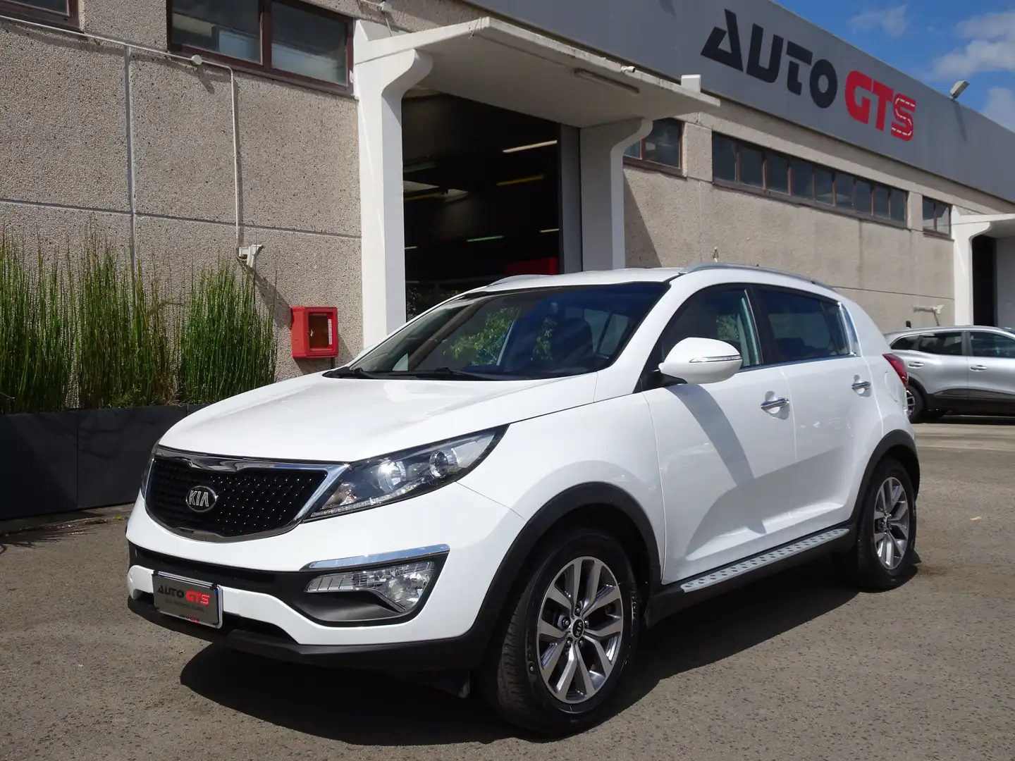 Kia Sportage Sportage 1.6 Cool 2wd eco Gpl+LED PDC Bianco - 1