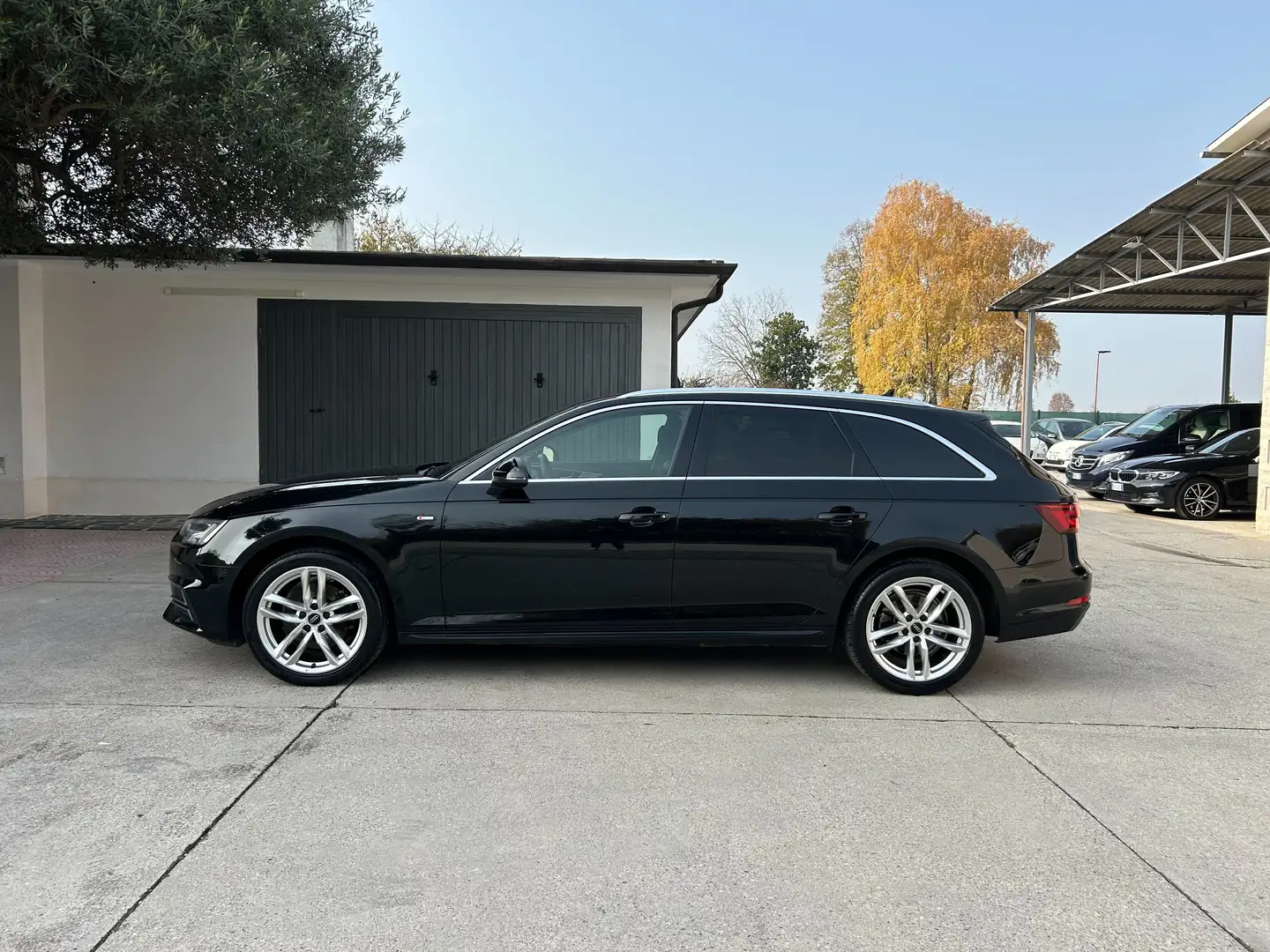 Audi A4 Avant 2.0tdi S line edition 150cv s-tronic Full Schwarz - 2