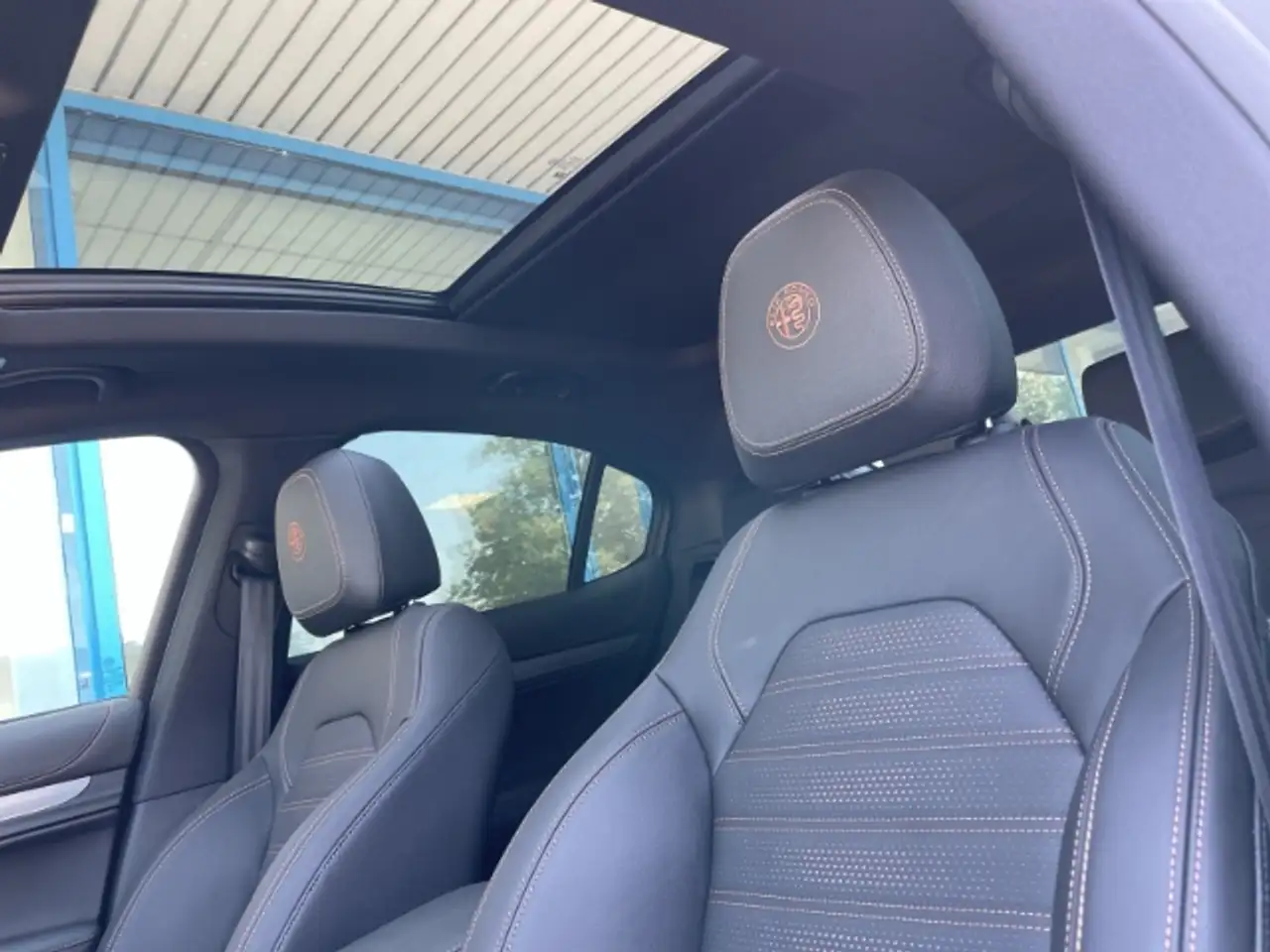 Alfa Romeo Stelvio 2025 — фото 15