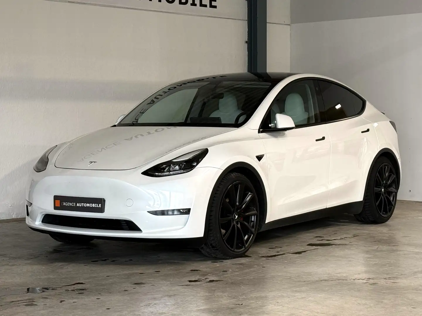 Tesla Model Y Dual Motor Performance GARANTIE CONSTRUCTEUR Schwarz - 2