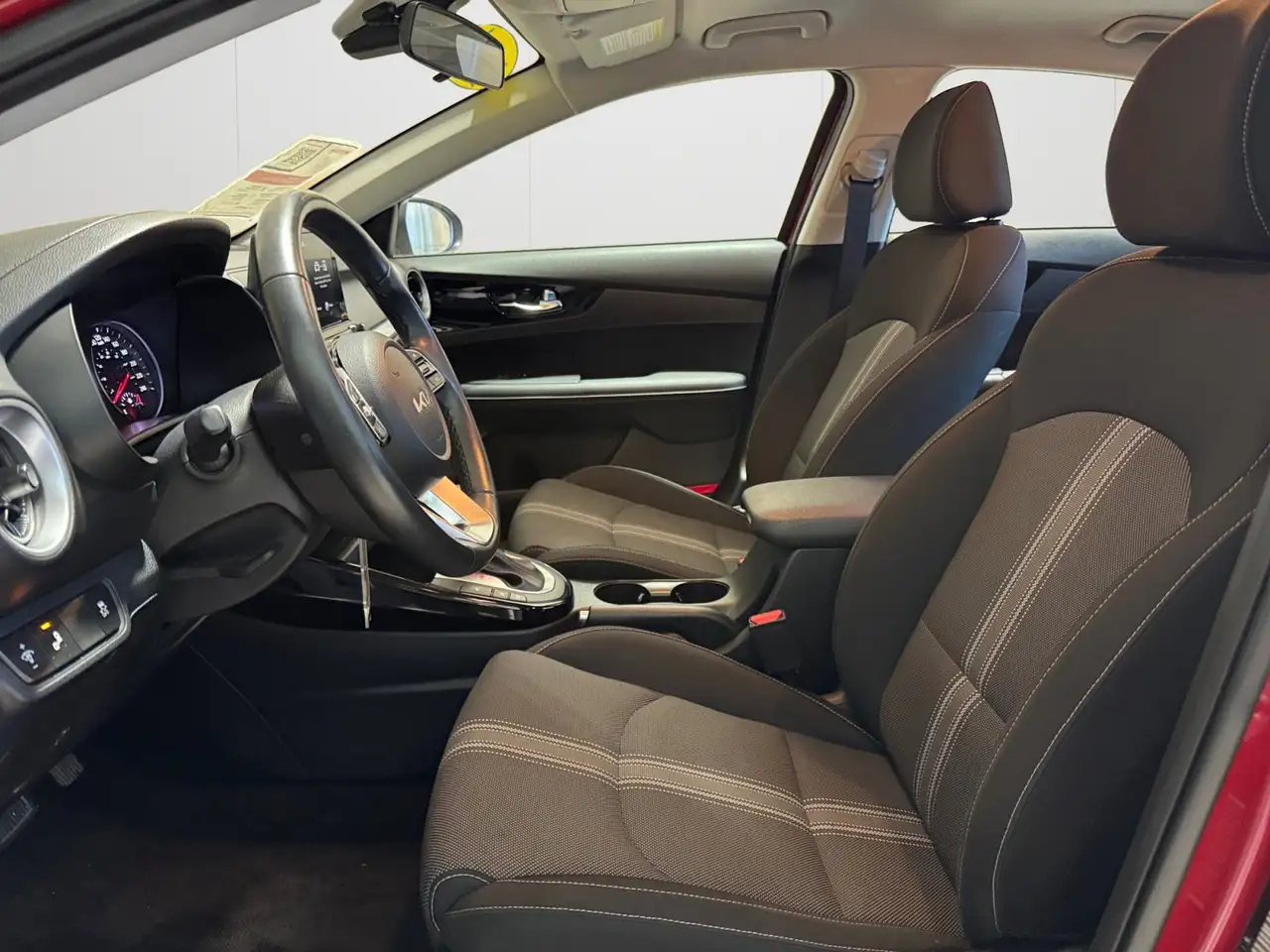 Kia Forte снимка Kia Forte
