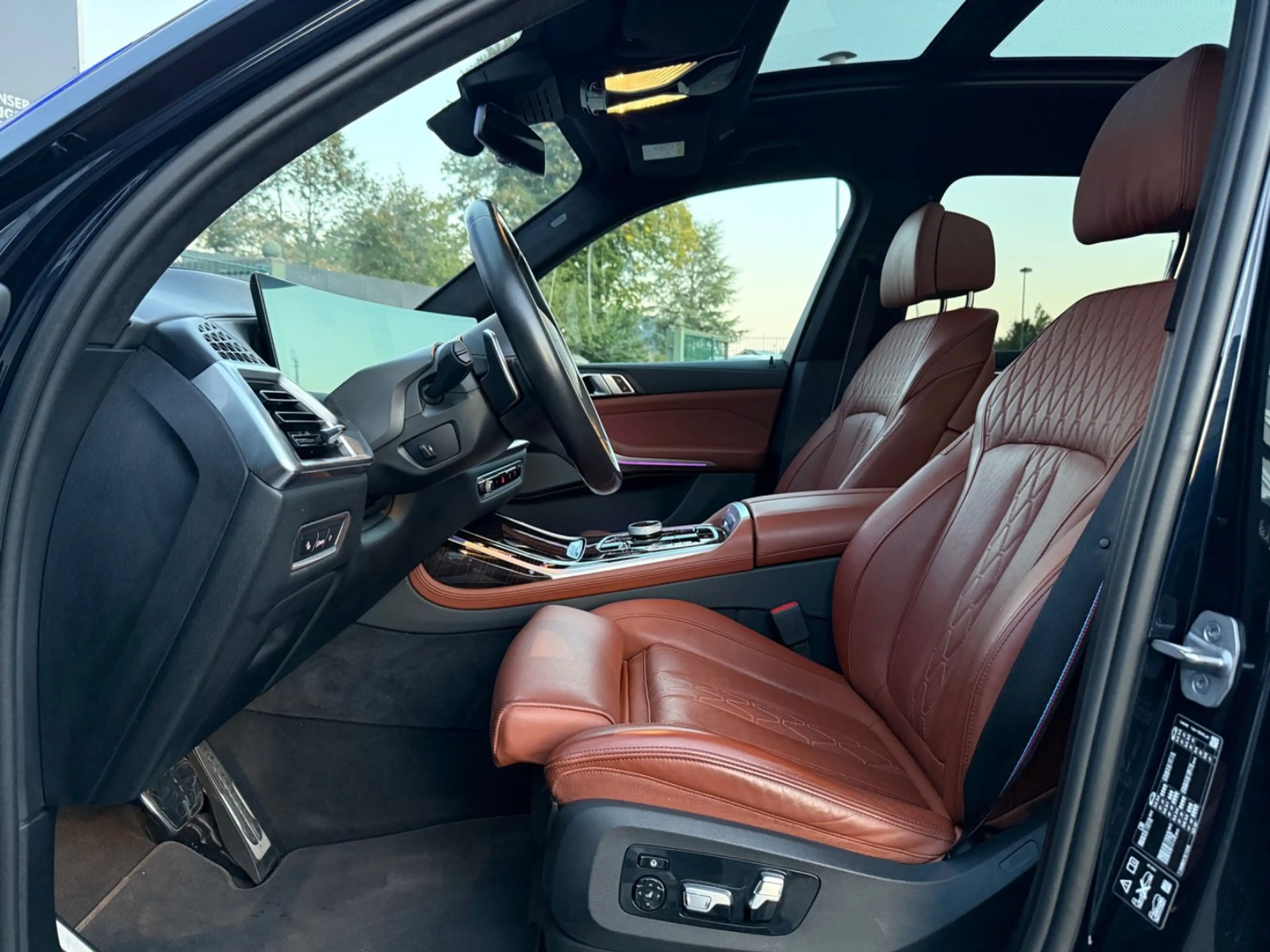 BMW X7 xDrive 40 d M Sport Sky Lounge(7-Sitzer-360°) — photo 9
