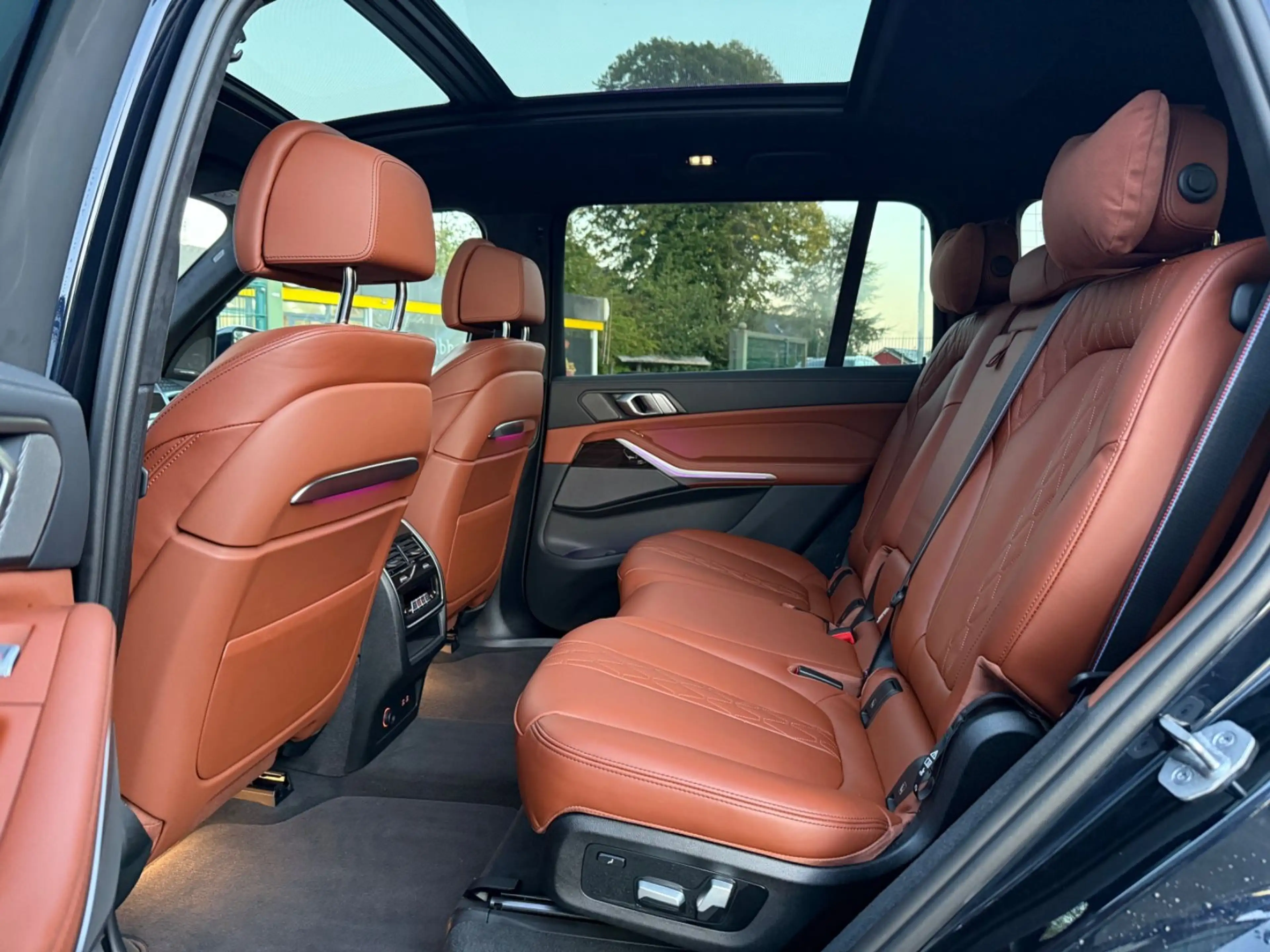 BMW X7 xDrive 40 d M Sport Sky Lounge(7-Sitzer-360°) — photo 11