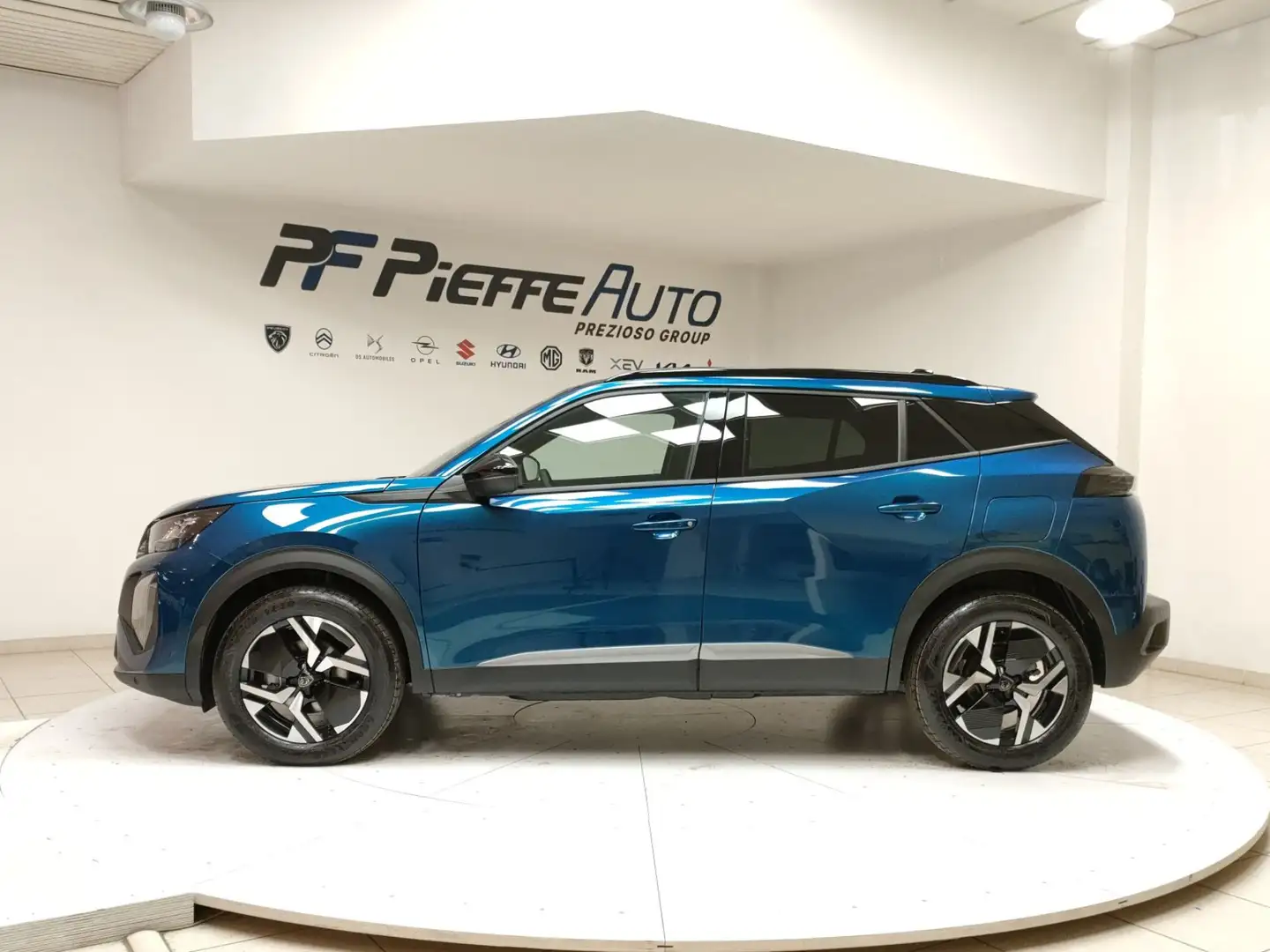 Peugeot 2008 Allure PureTech 130 EAT8 S&S Blu/Azzurro - 2