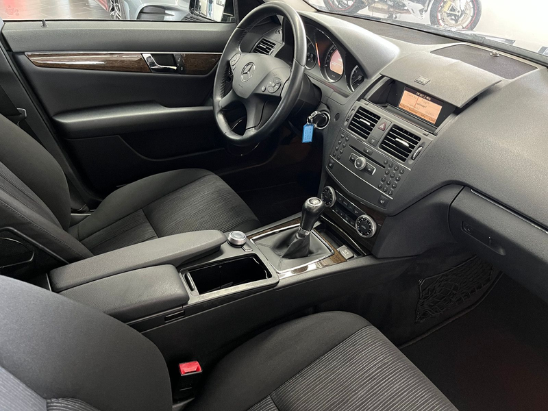 Mercedes-Benz C 180 K T-Modell Elegance/Sitzheizung/Scheckheft — photo 2