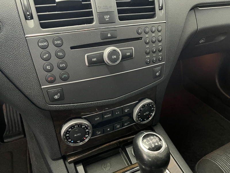 Mercedes-Benz C 180 K T-Modell Elegance/Sitzheizung/Scheckheft — photo 11