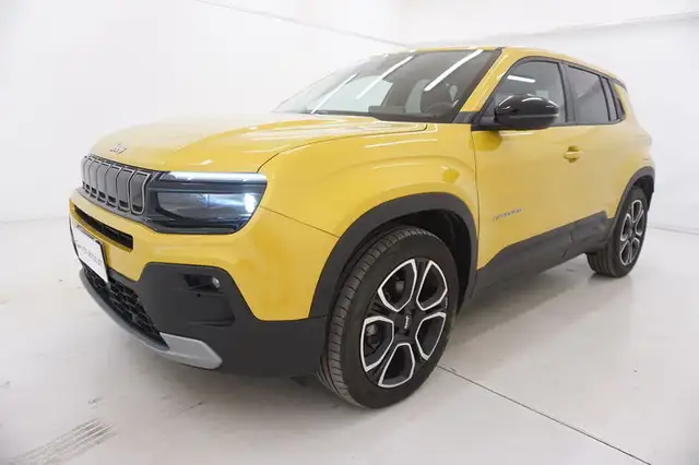 Jeep Avenger view 9