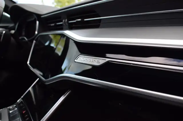 Audi A6 view 21
