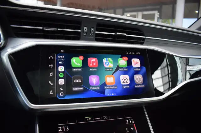 Audi A6 view 16