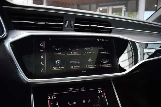 Audi A6 view 17