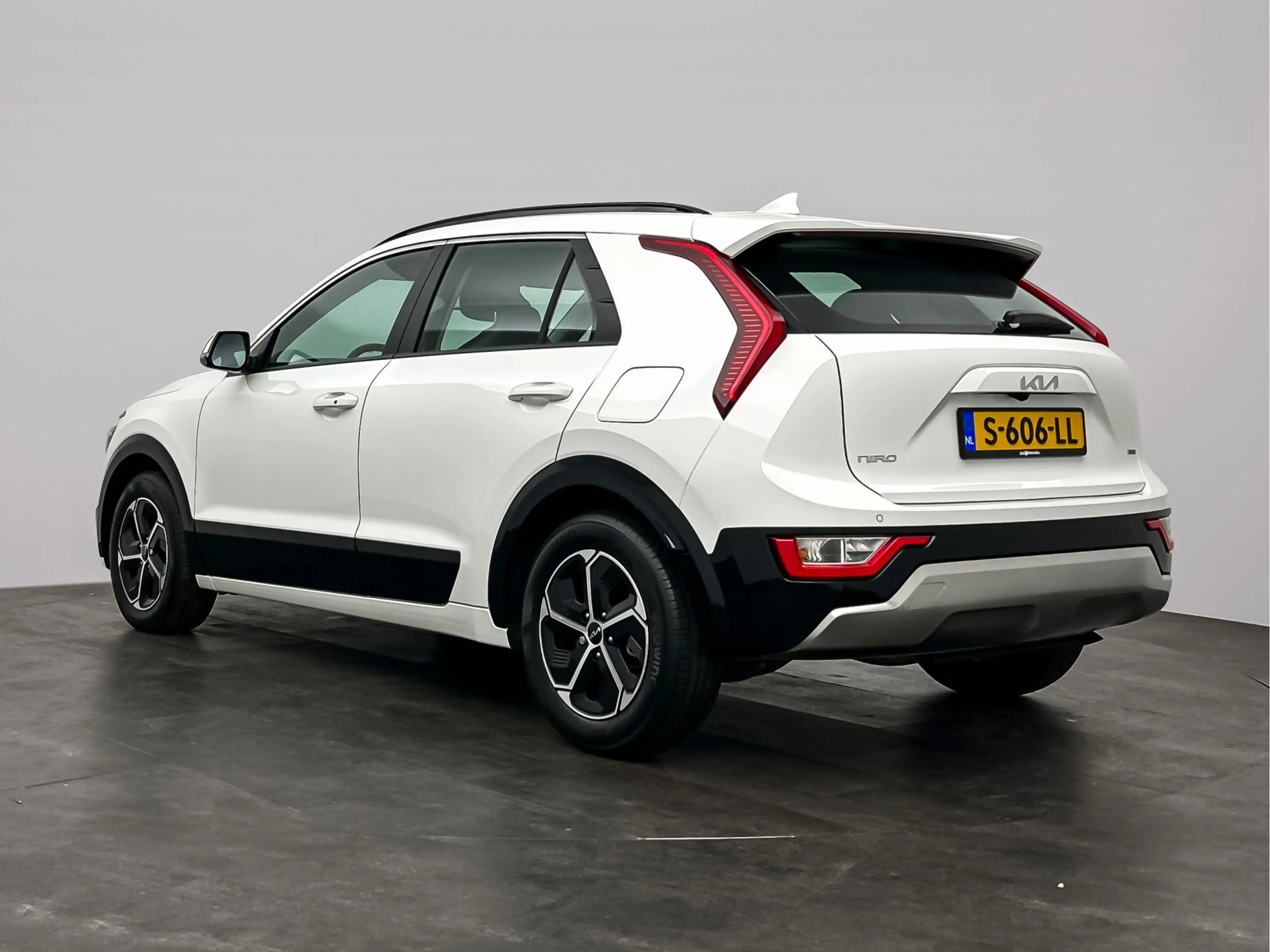 Kia Niro 1.6 GDi Hybrid DynamicLine Navigatie | Climate Con — photo 3
