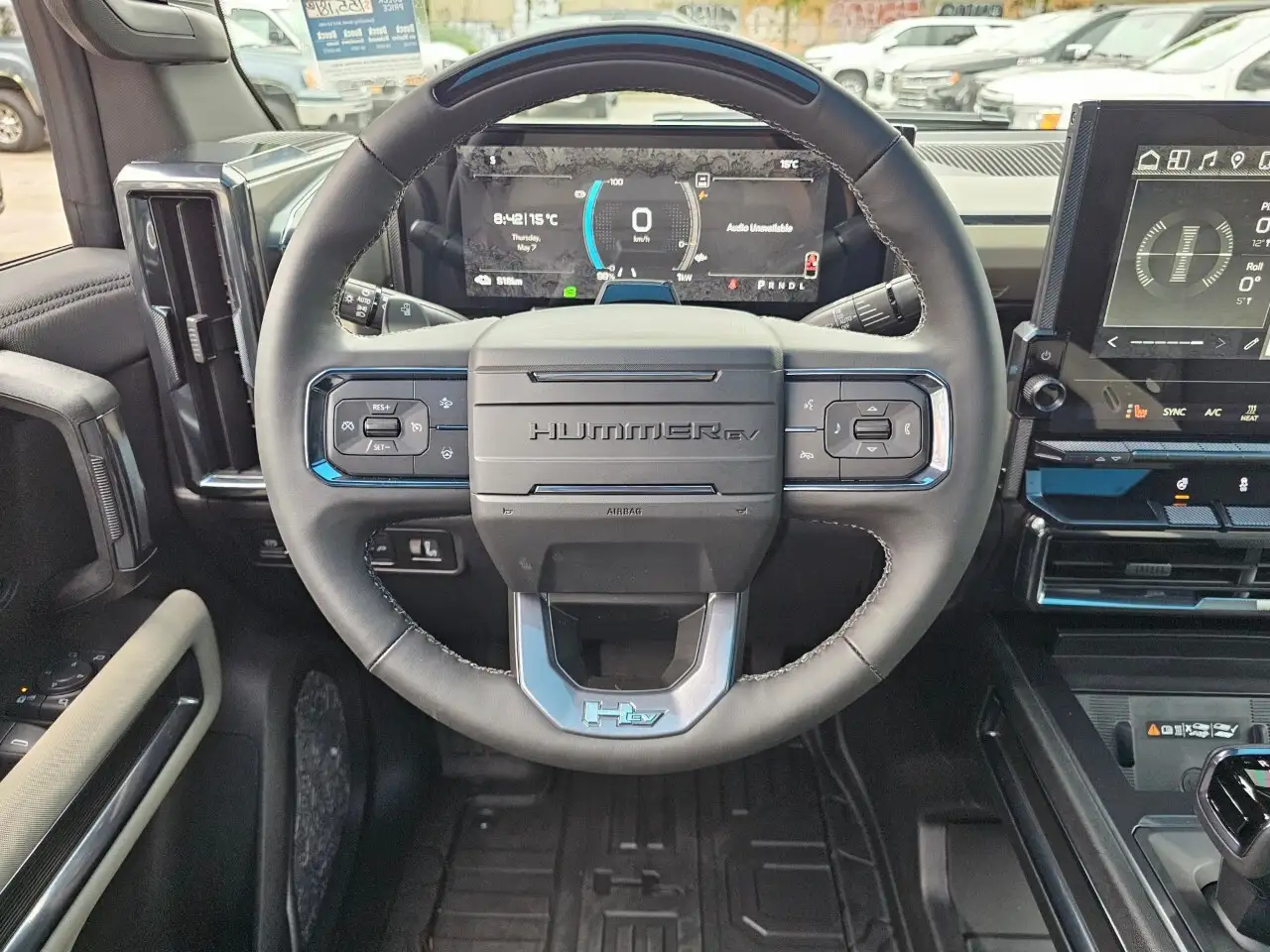 GMC HUMMER EV SUV снимка GMC HUMMER EV SUV