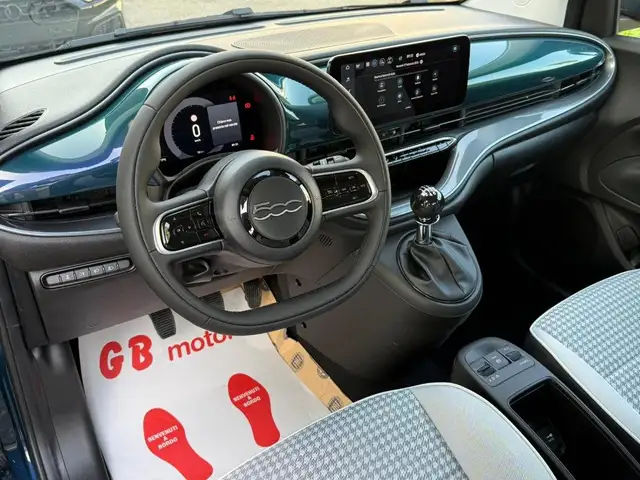 Fiat 500 view 12
