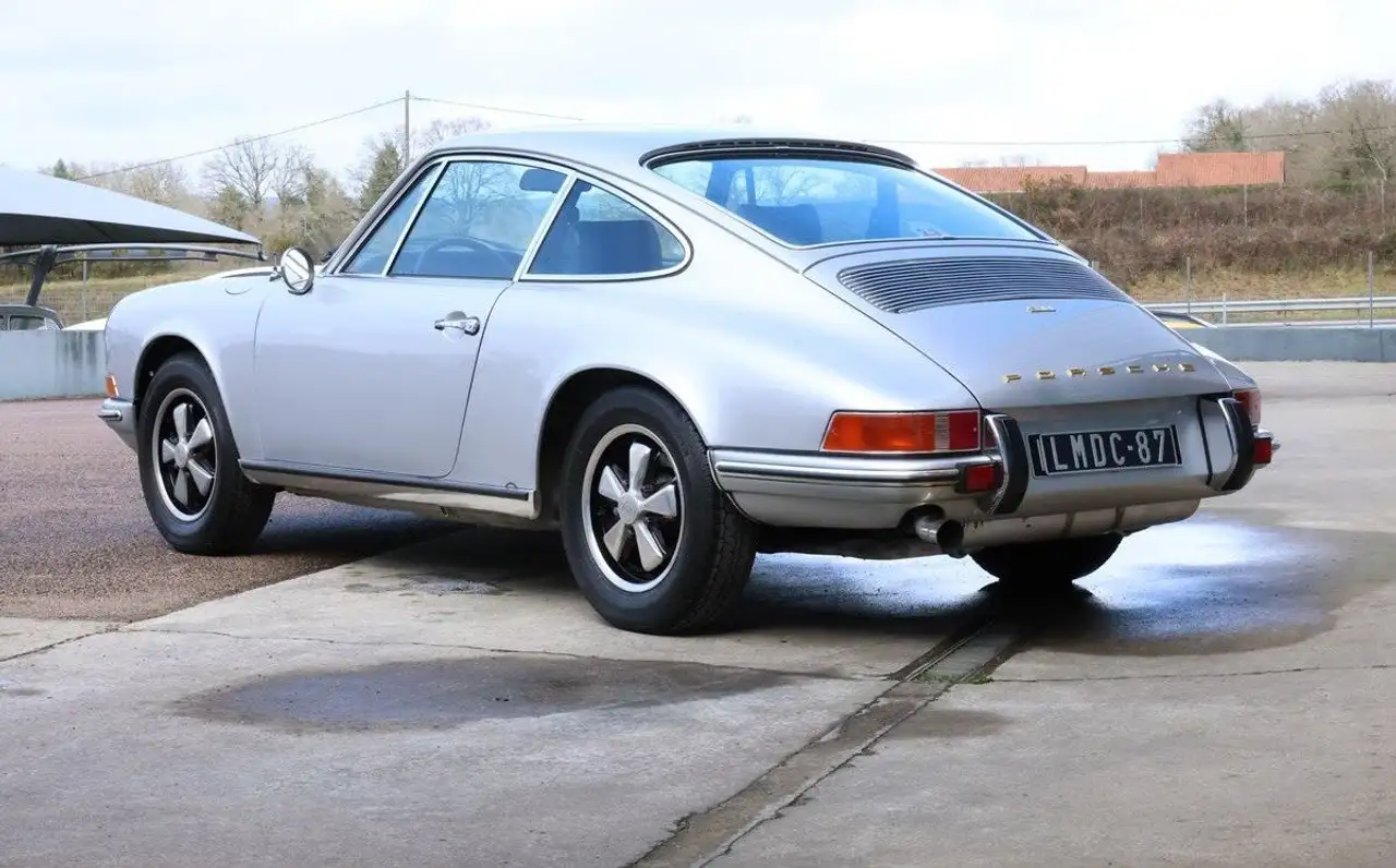 Porsche 911 2.2 T Restaurée, foto 3
