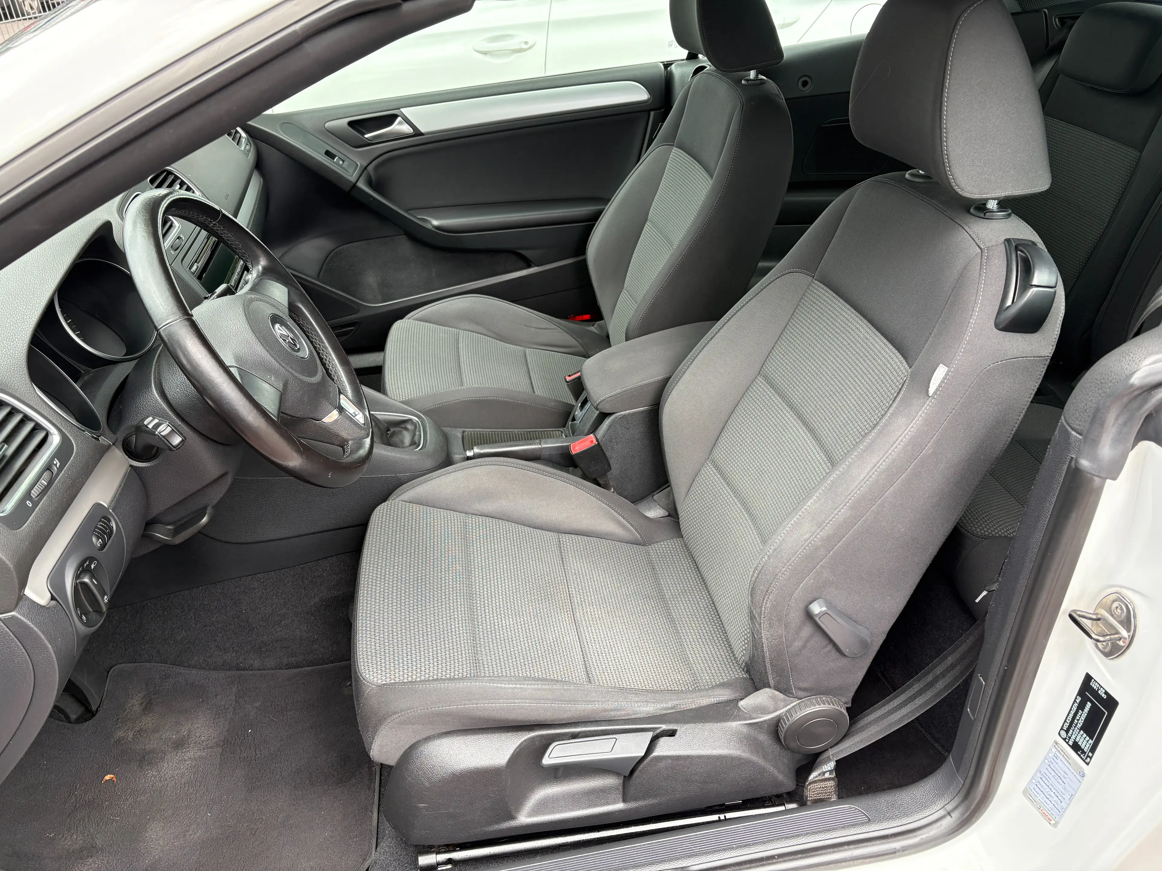 Volkswagen Golf Cabriolet Basis aus 2.Hand +Scheckheft gepf. — photo 11