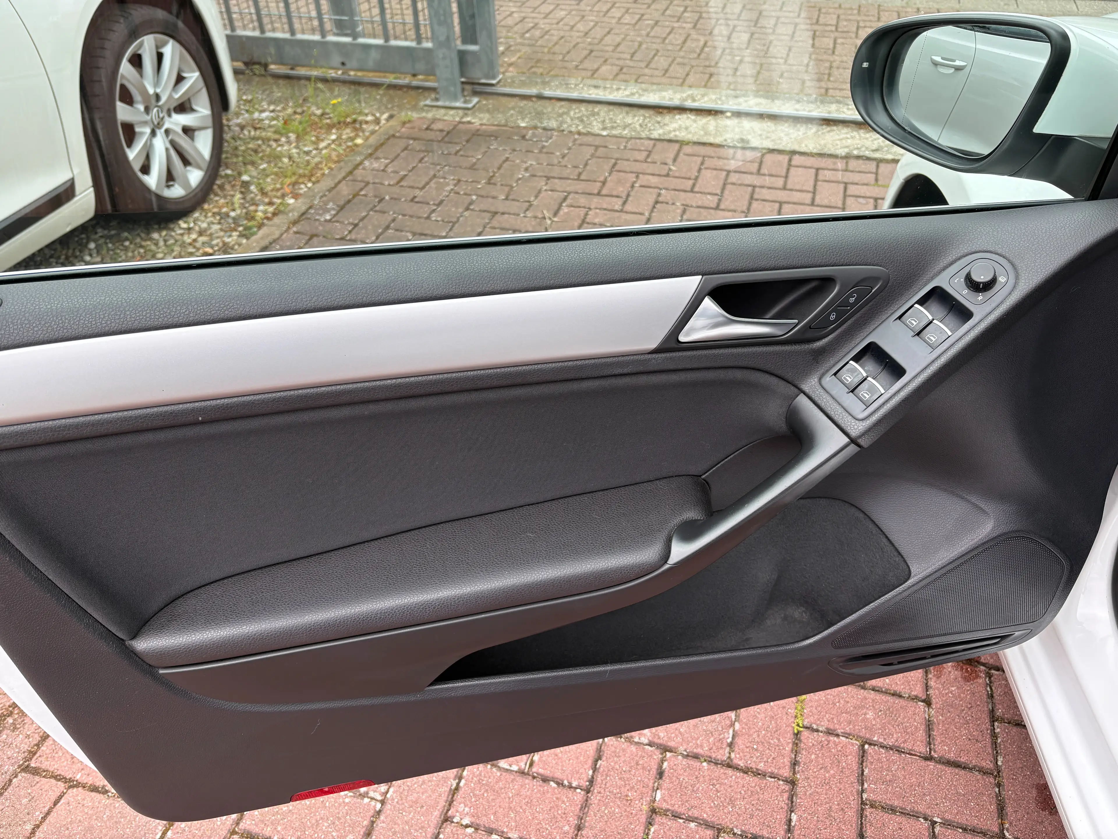 Volkswagen Golf Cabriolet Basis aus 2.Hand +Scheckheft gepf. — photo 7