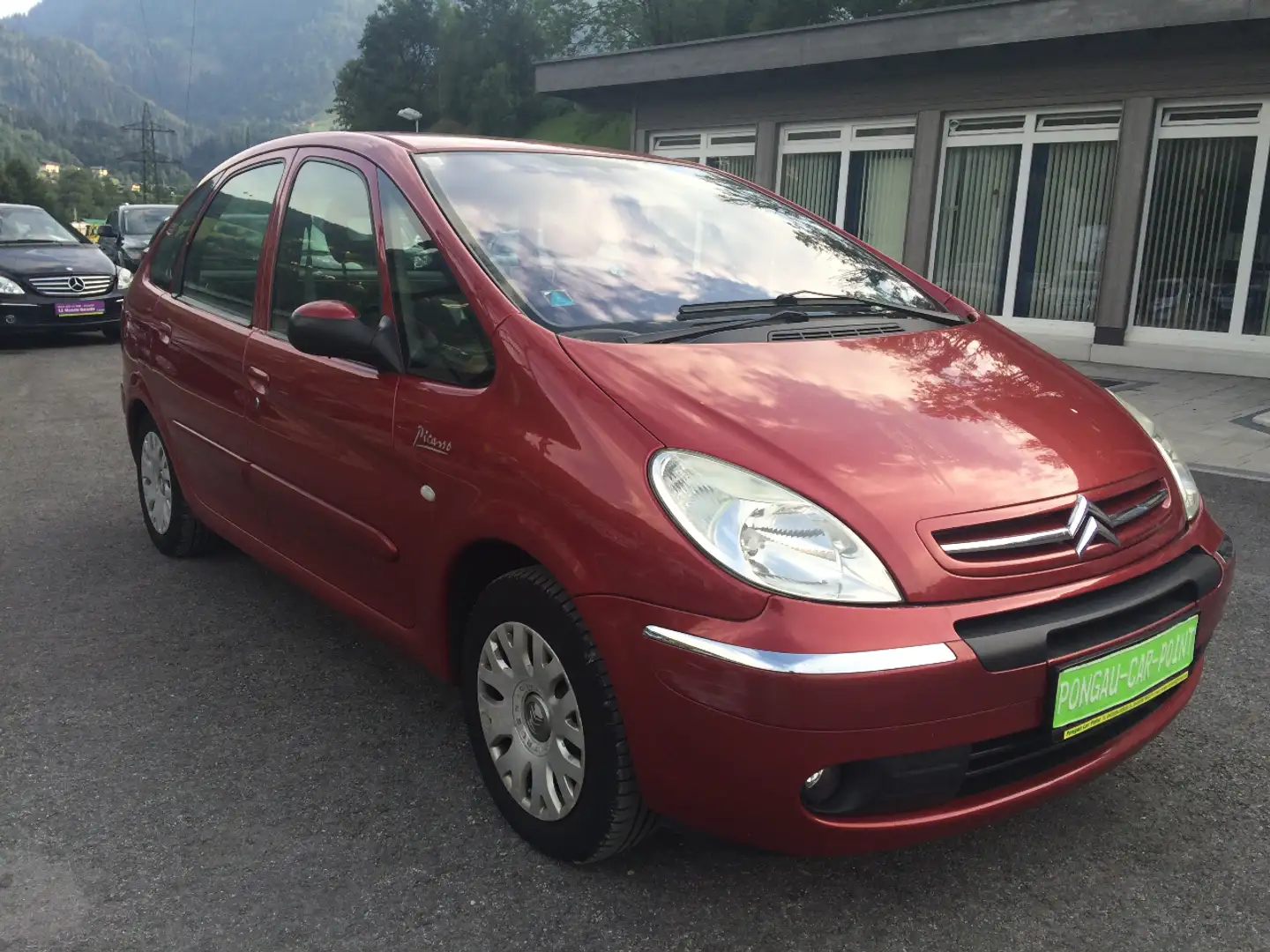 Citroen Xsara Picasso 2,0 Millionaire /OHNE PICKERL/ Rood - 1