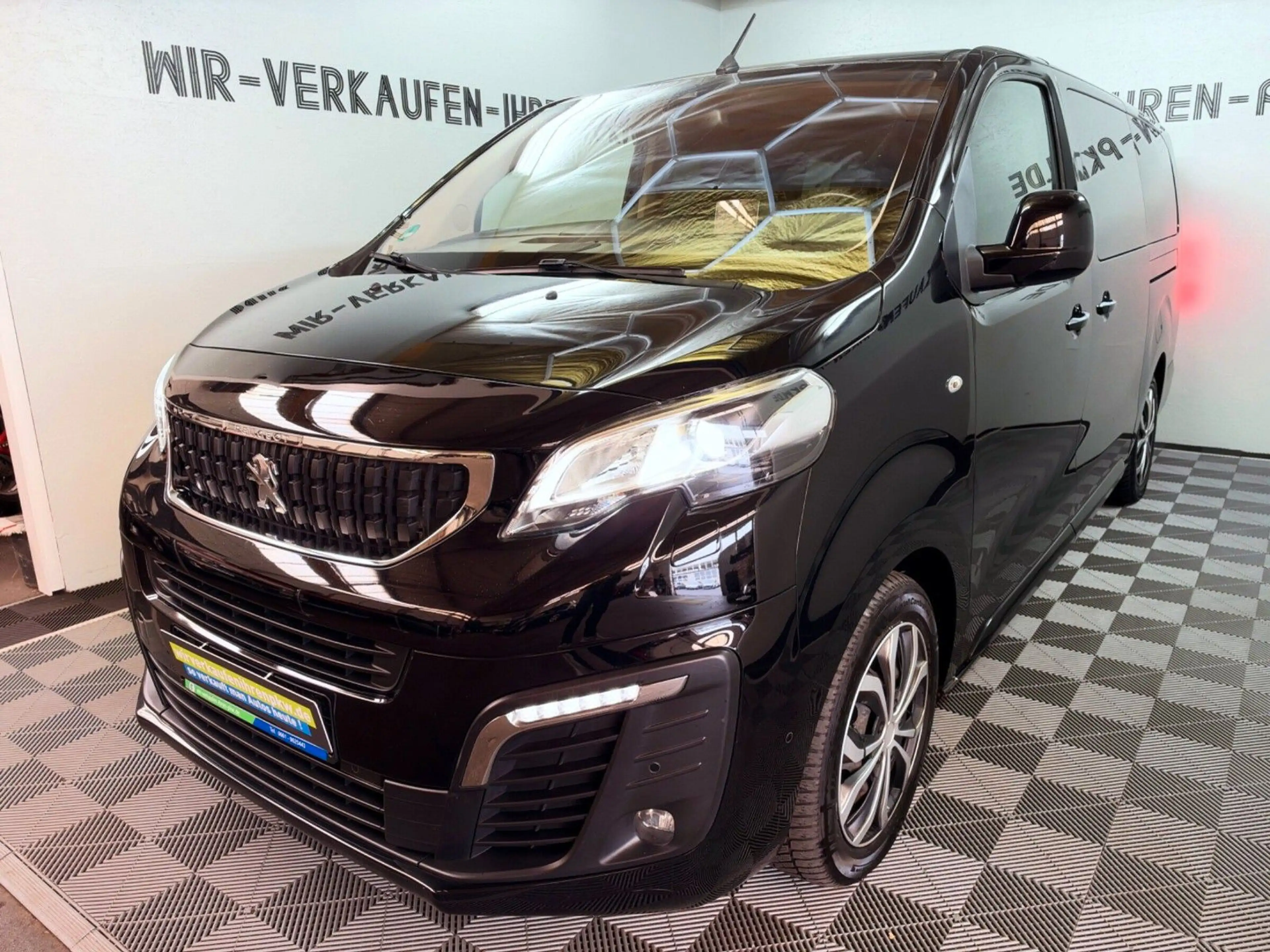 Peugeot Expert Traveller Allure L3 110 kW Blue-HDI FAP 7 Sitzer