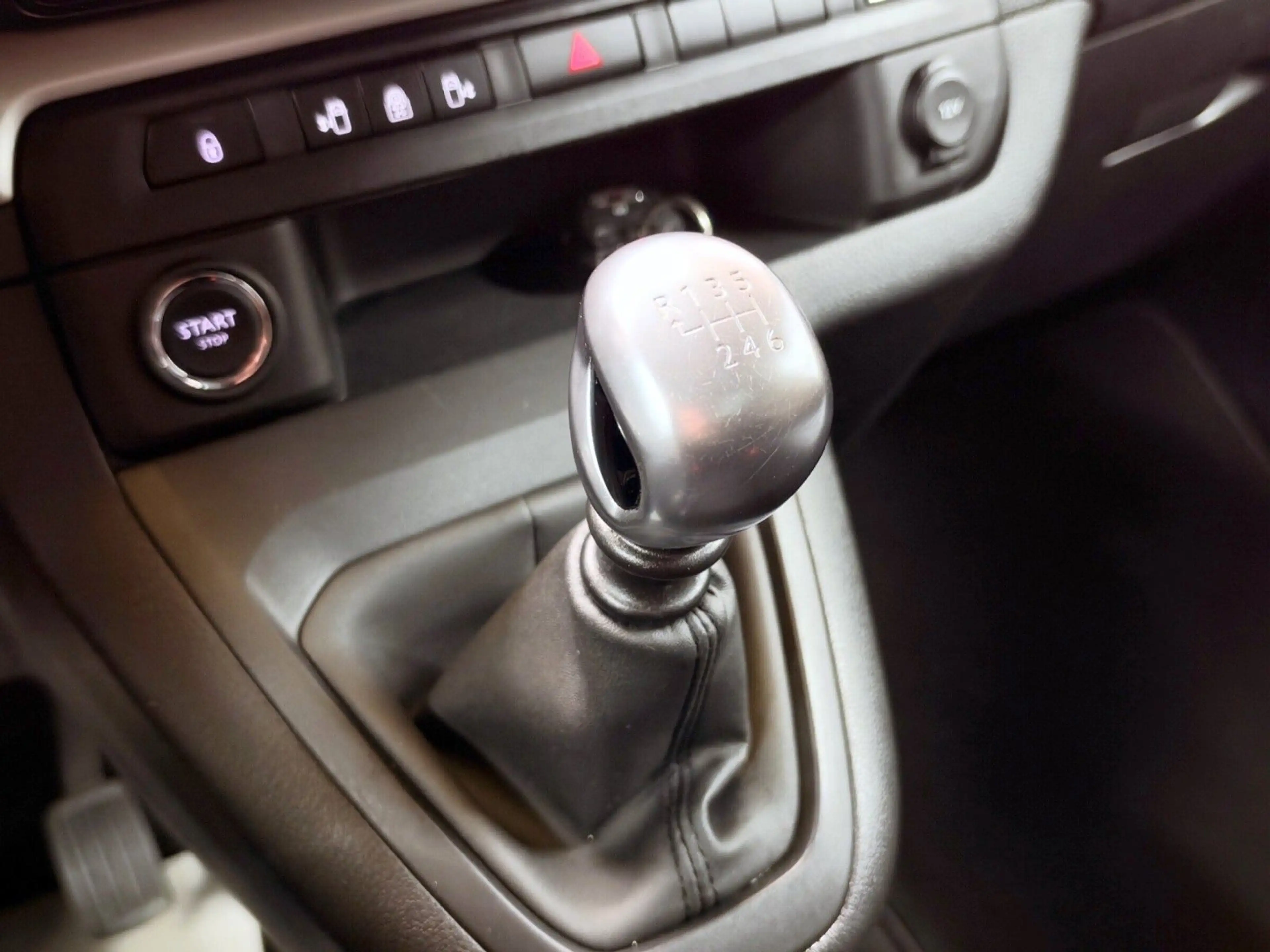Peugeot Expert Traveller Allure L3 110 kW Blue-HDI FAP 7 Sitzer — photo 15