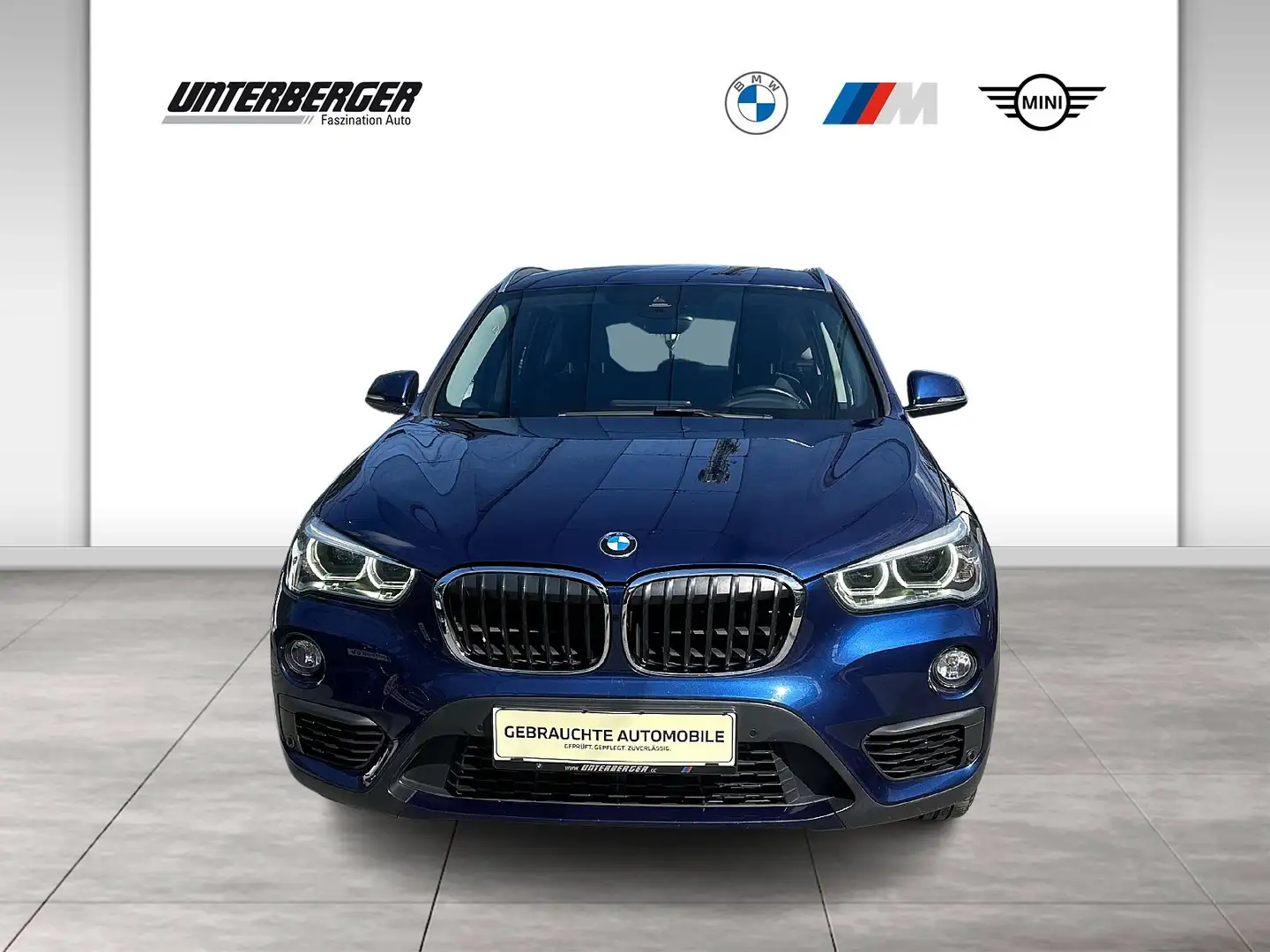 BMW X1 xDrive20i Advantage // Anhängerkupplung abnehmbar Blau - 2