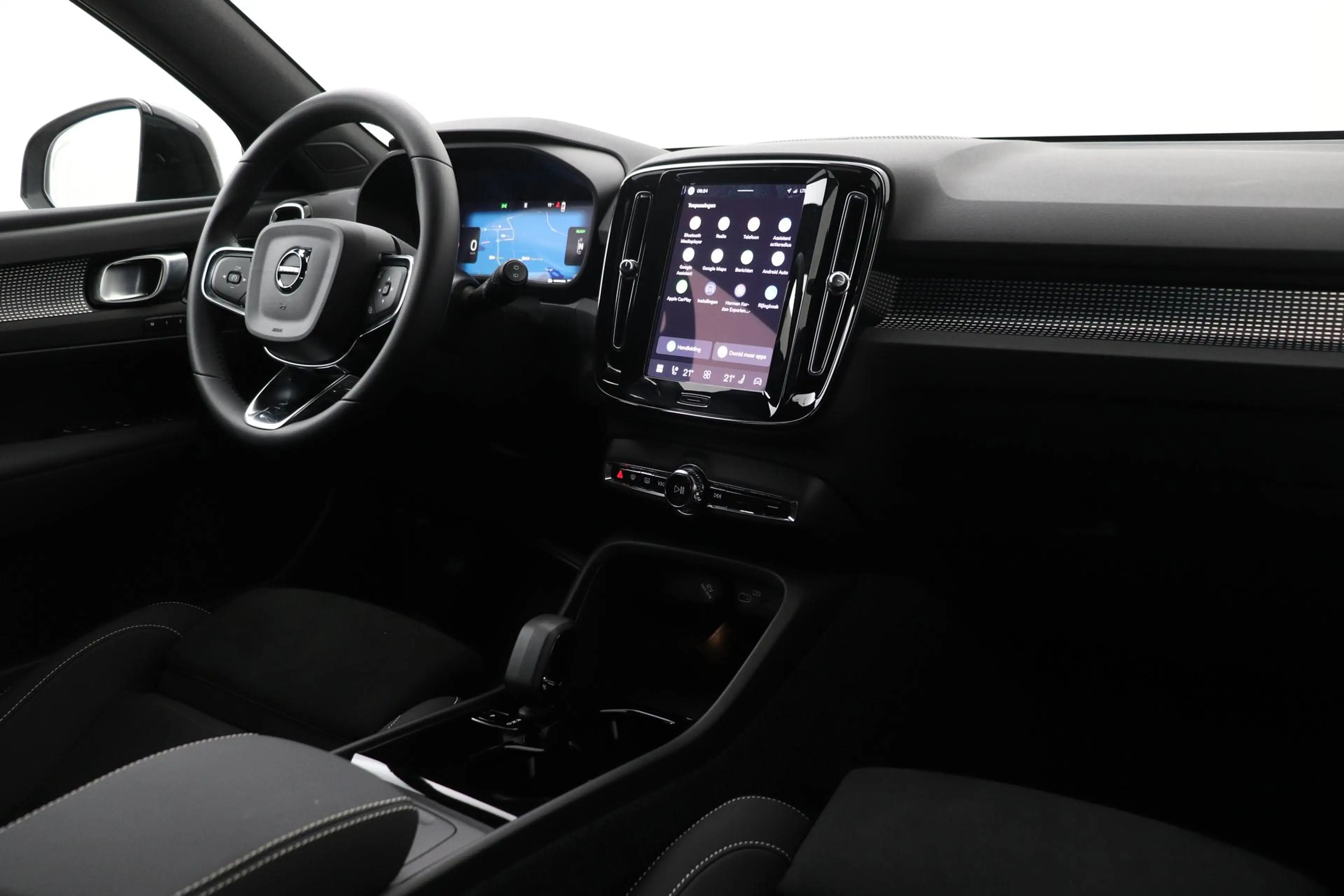 Volvo EX40 Single Motor Extended Range Plus | 82 kWh | Harman — photo 17