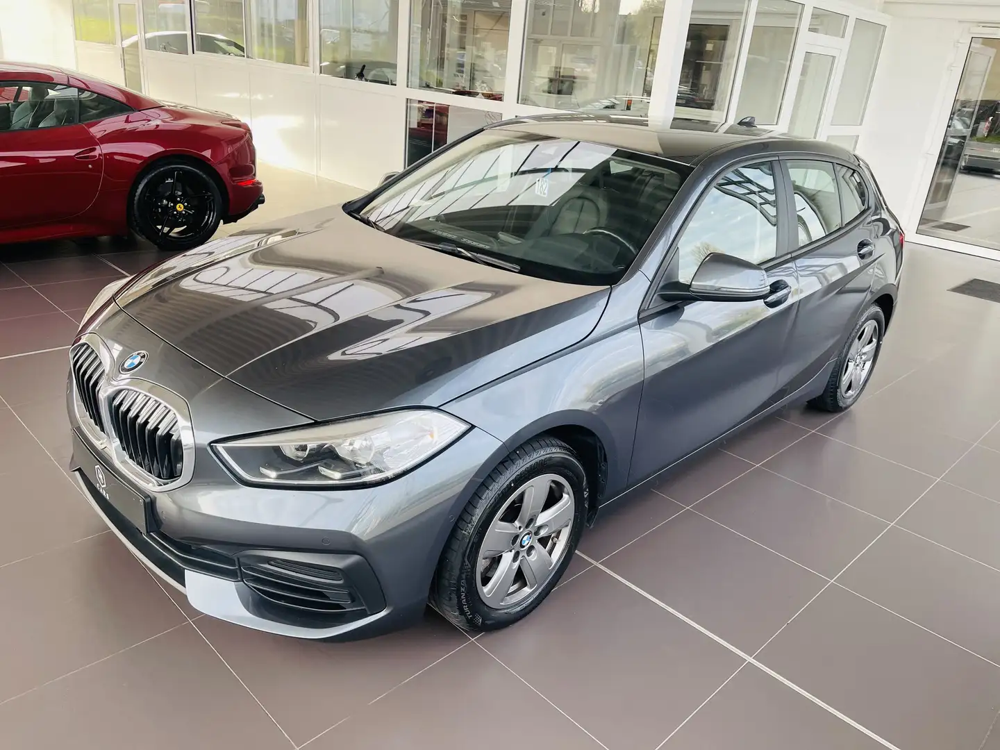 BMW 118 iA *** GARANTIE + GPS + CUIR *** Gris - 2