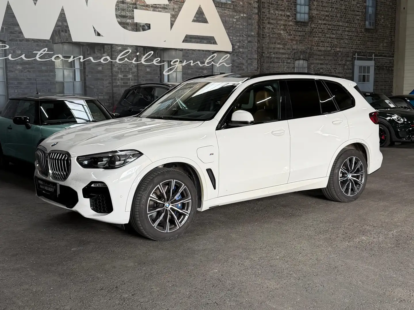 BMW X5 xDrive 45 e M Sport Weiß - 1