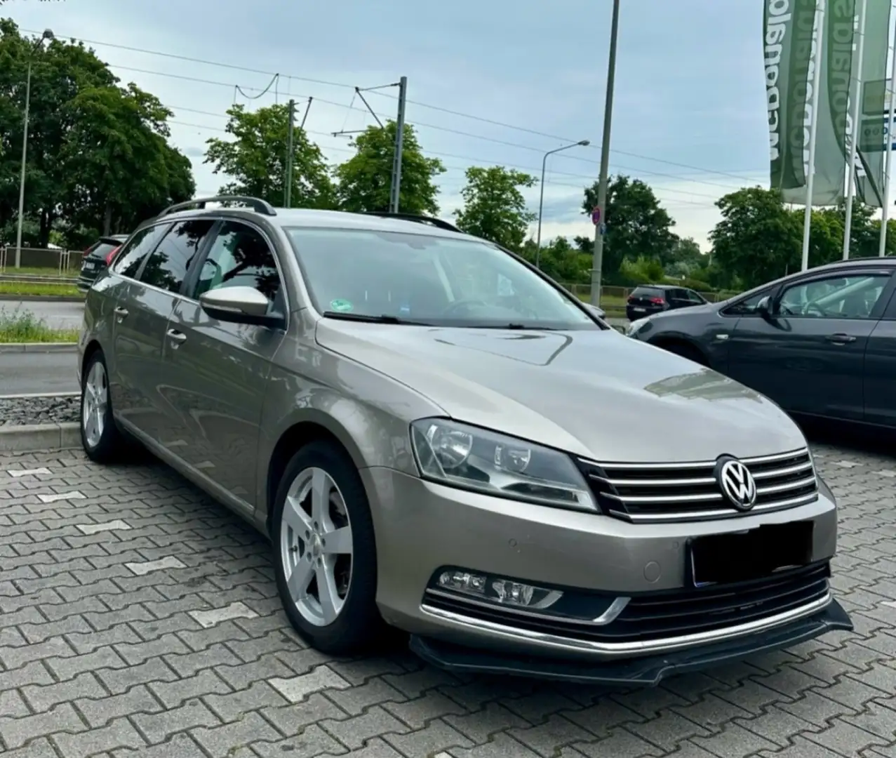 Volkswagen Passat Variant 1.6 TDI BlueMotion - 1