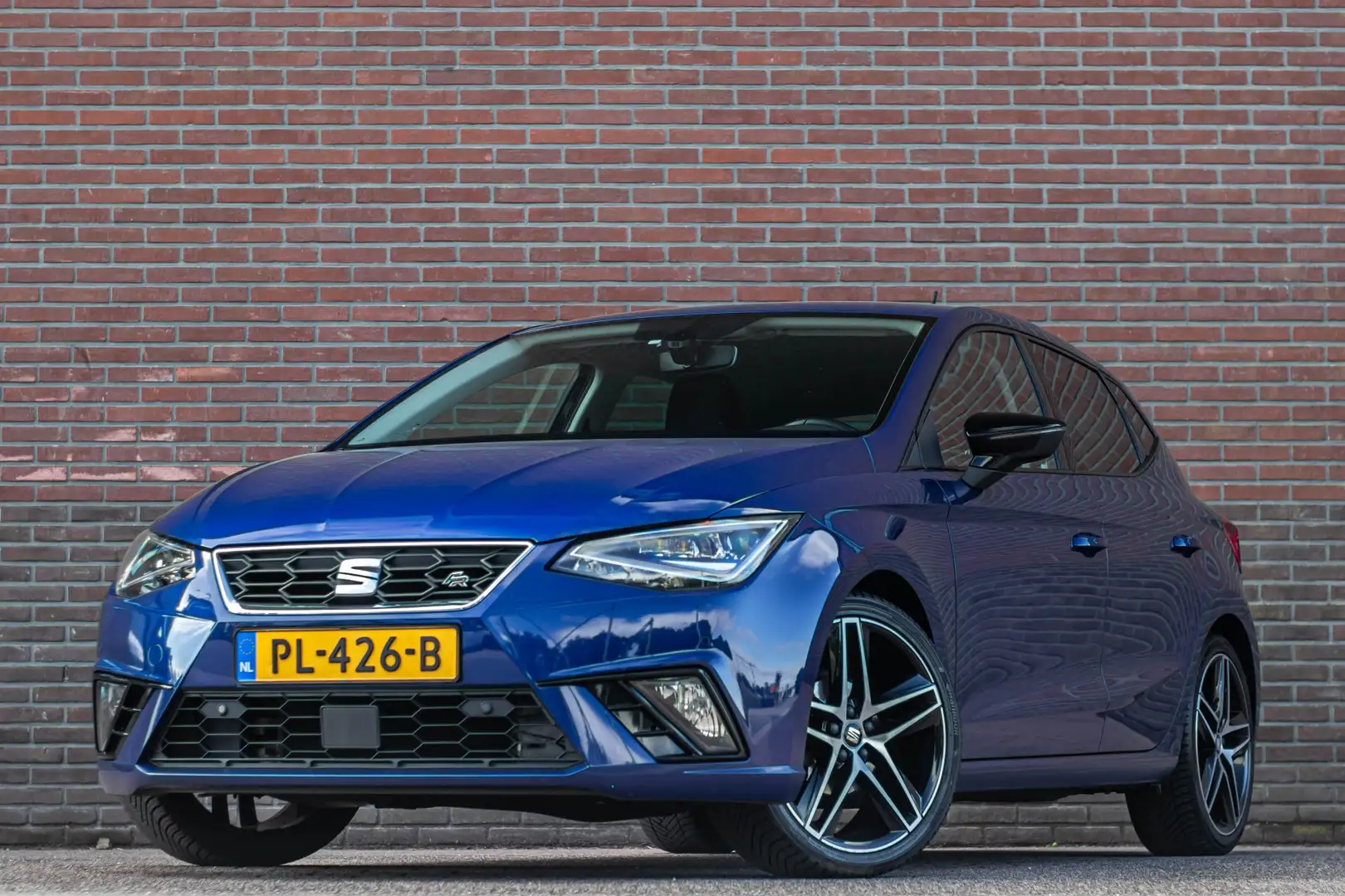 SEAT Ibiza 1.0 TSI FR Intense, Origineel NL, Full LED, Carpla Blauw - 1
