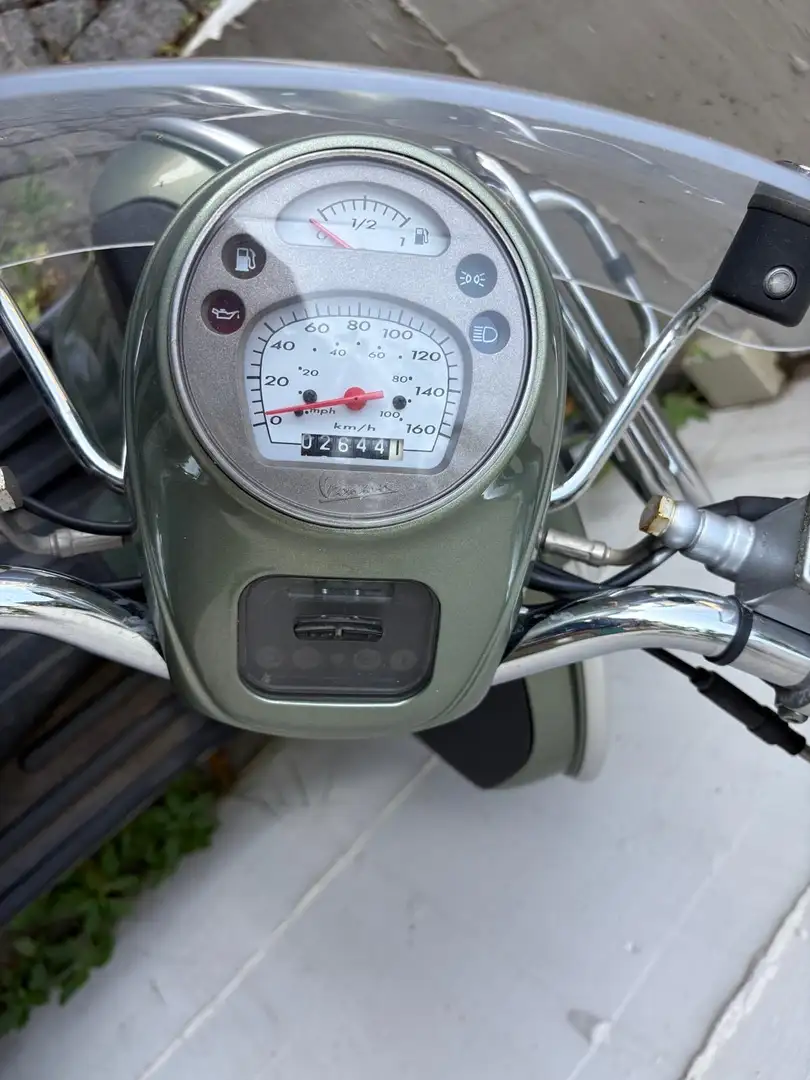 Vespa GTV 250 faro basso Vert - 1