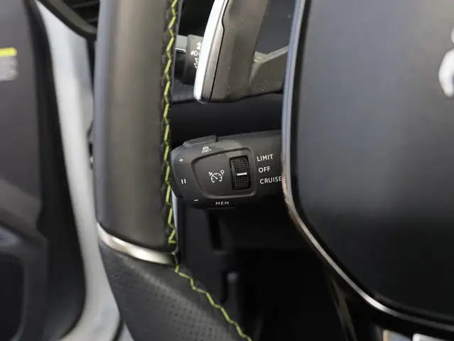 Peugeot 2008 view 8