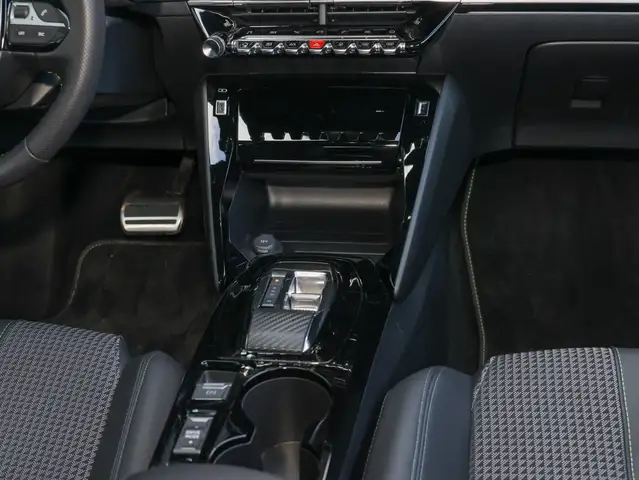 Peugeot 2008 view 12
