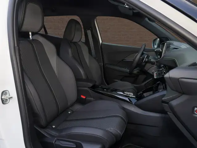Peugeot 2008 view 10