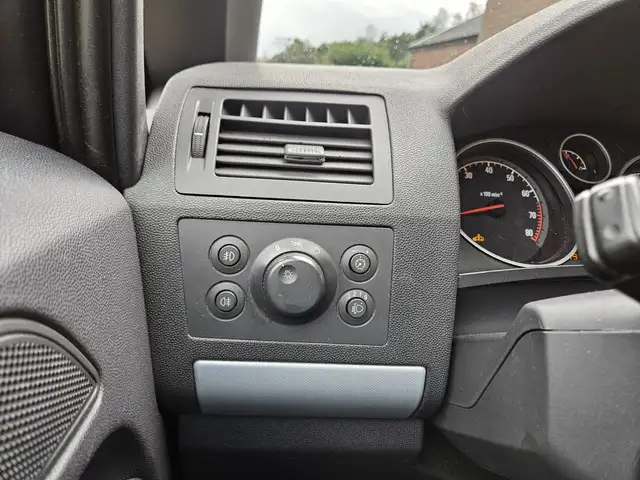 Opel Zafira view 21