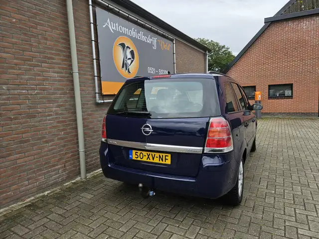 Opel Zafira view 25