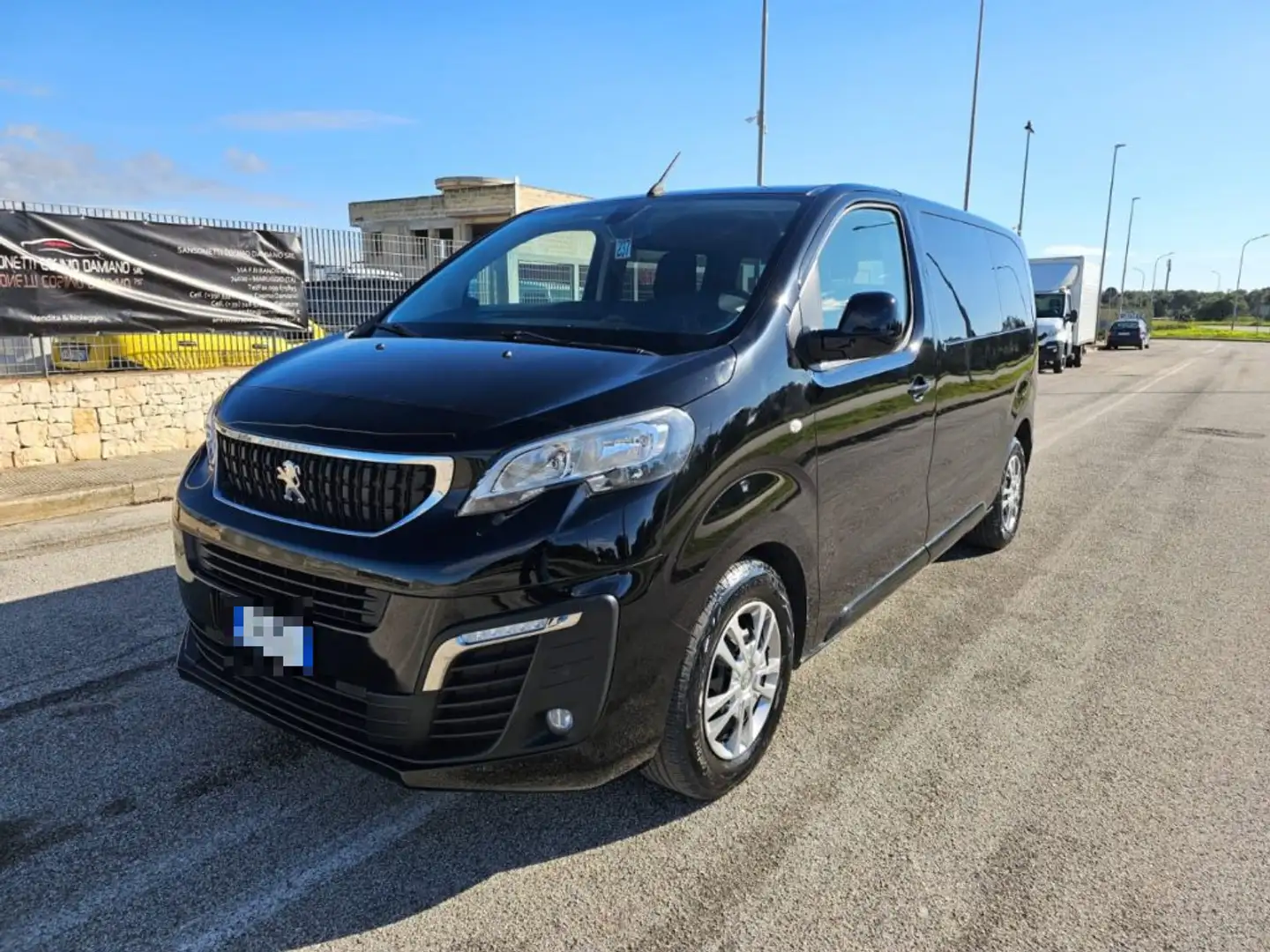 Peugeot Traveller BlueHDi 150 S&S Standard Business MINIVAN 8 POSTI Negro - 1
