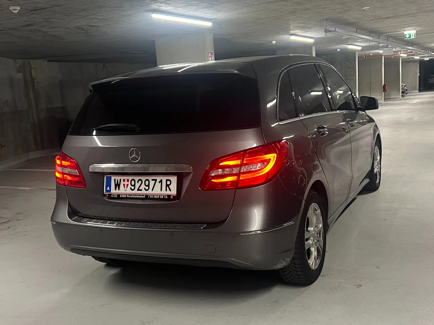 Mercedes-Benz B 200 B 200 CDI BlueEfficiency DPF Aut. Grau - 2