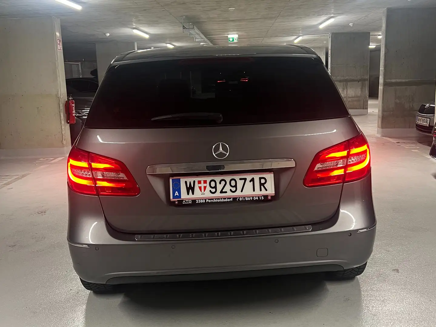 Mercedes-Benz B 200 B 200 CDI BlueEfficiency DPF Aut. Grau - 1