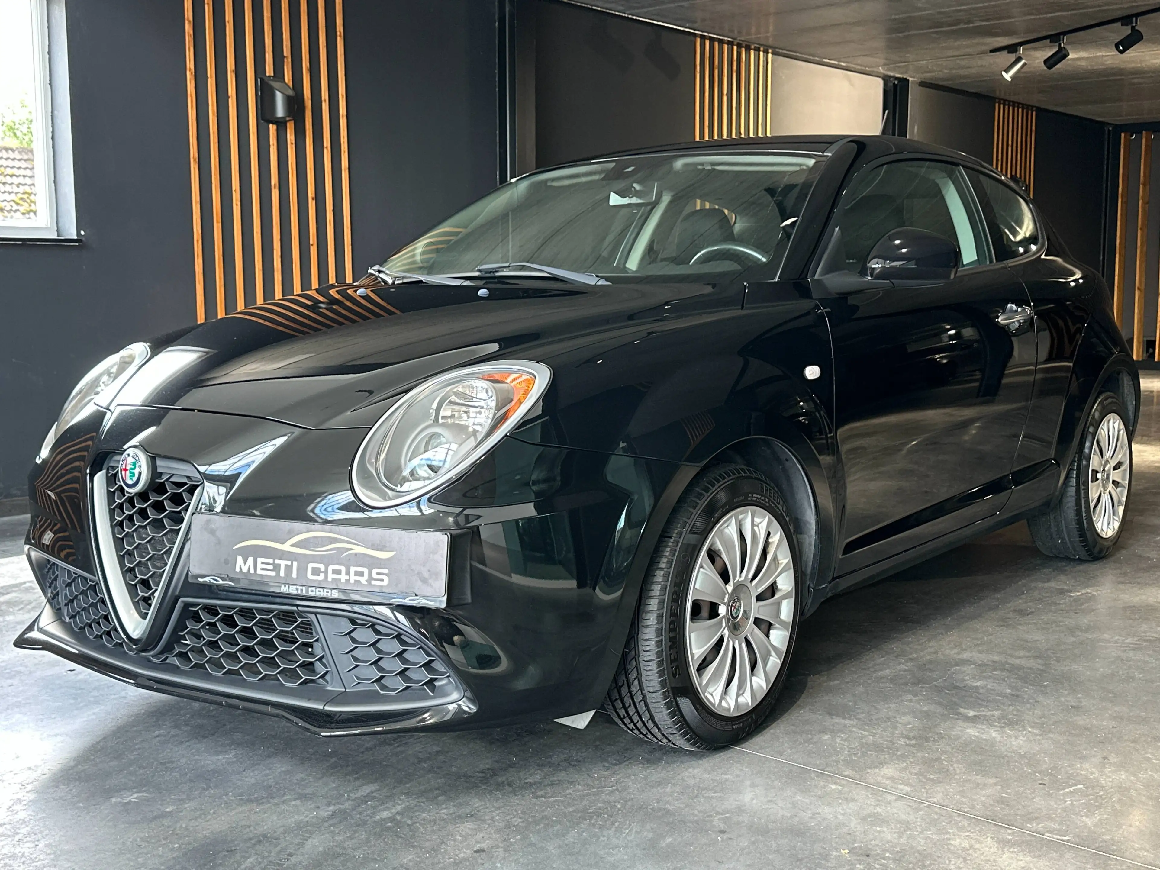 Alfa Romeo MiTo 1.4i | Sensor | BT | Airco | Handsfree | ... — photo 5